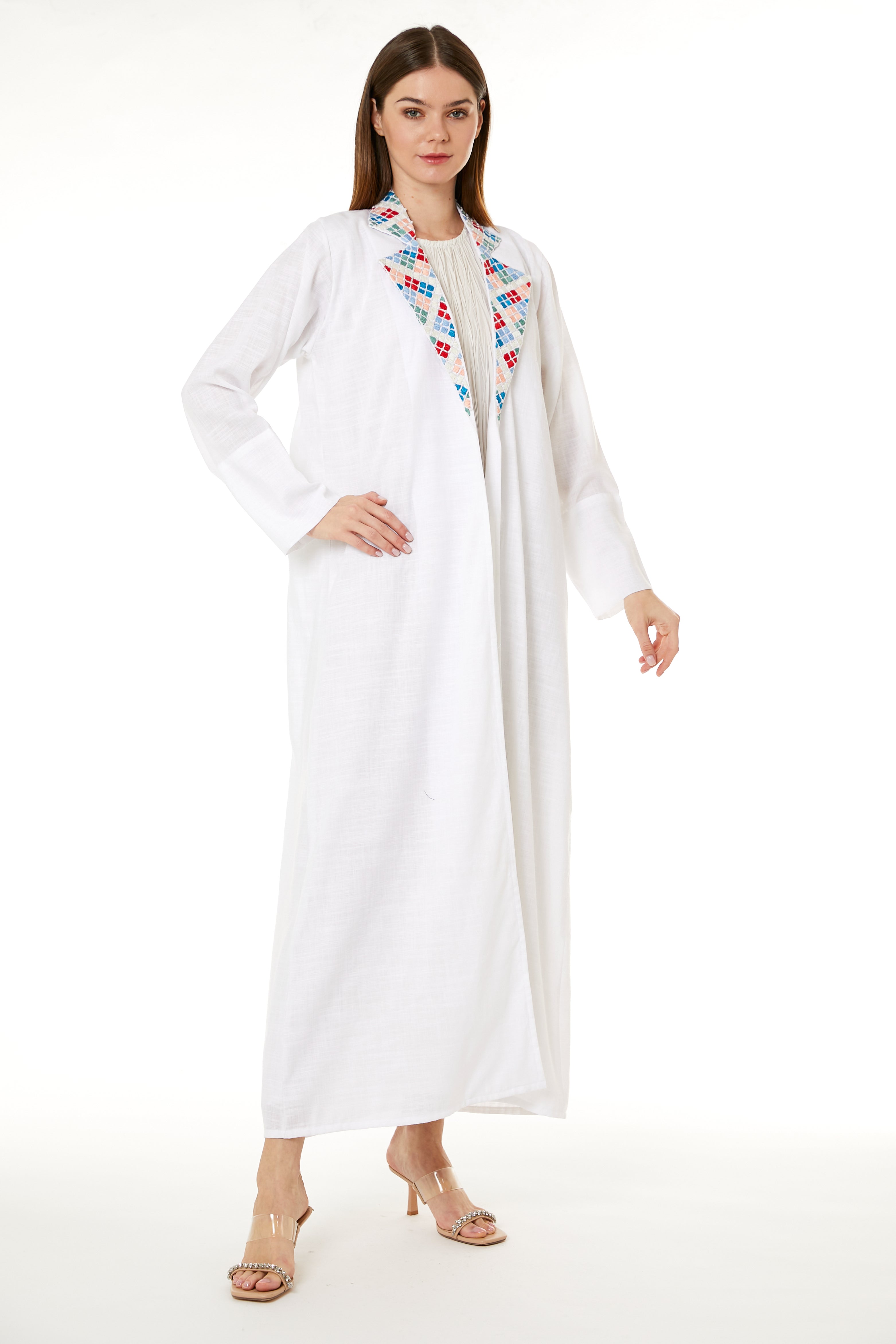 MOiSTREET White Barbie Crepe Embroidered Abaya