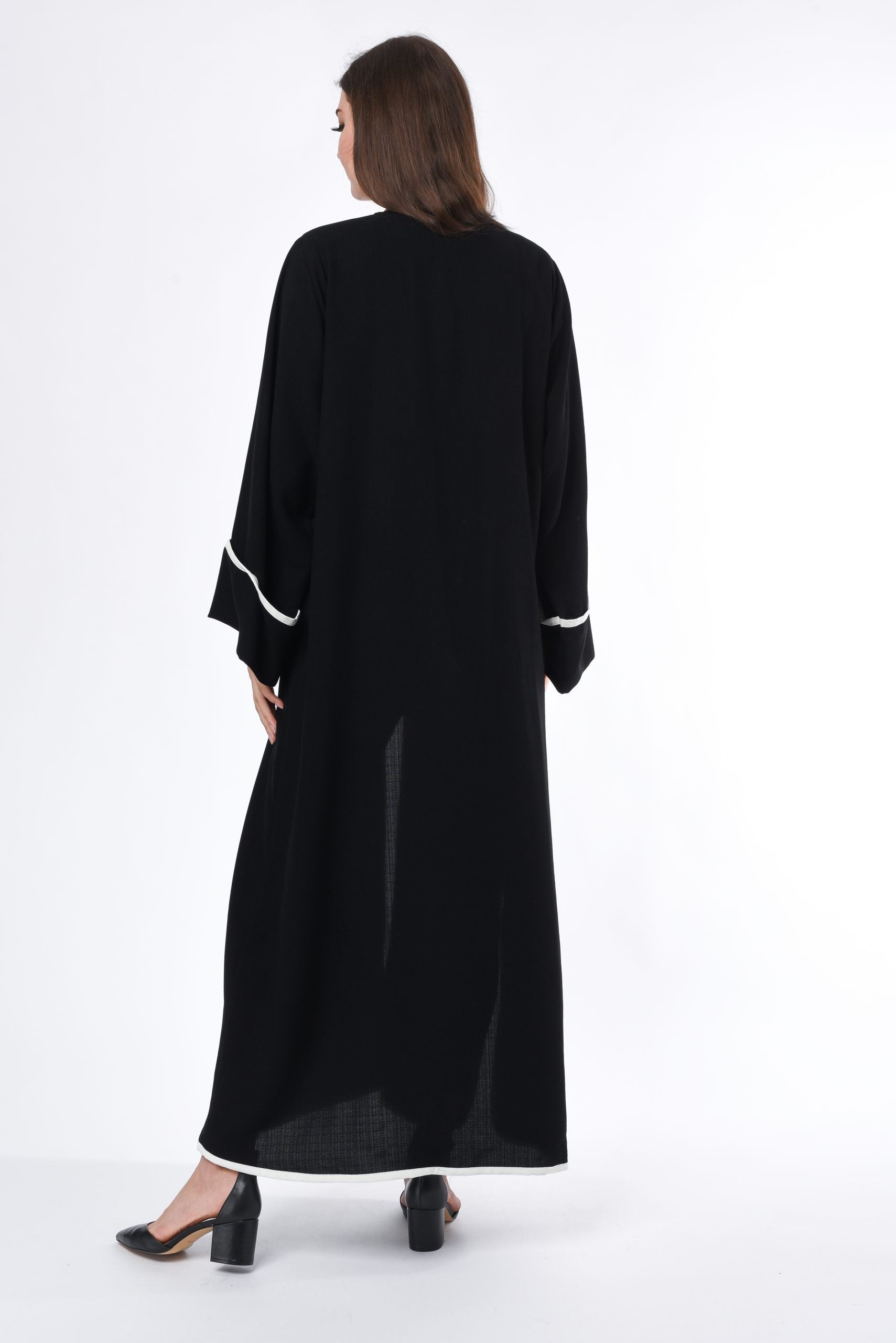 MOiSTREET Black and White Pocket Detail Abaya