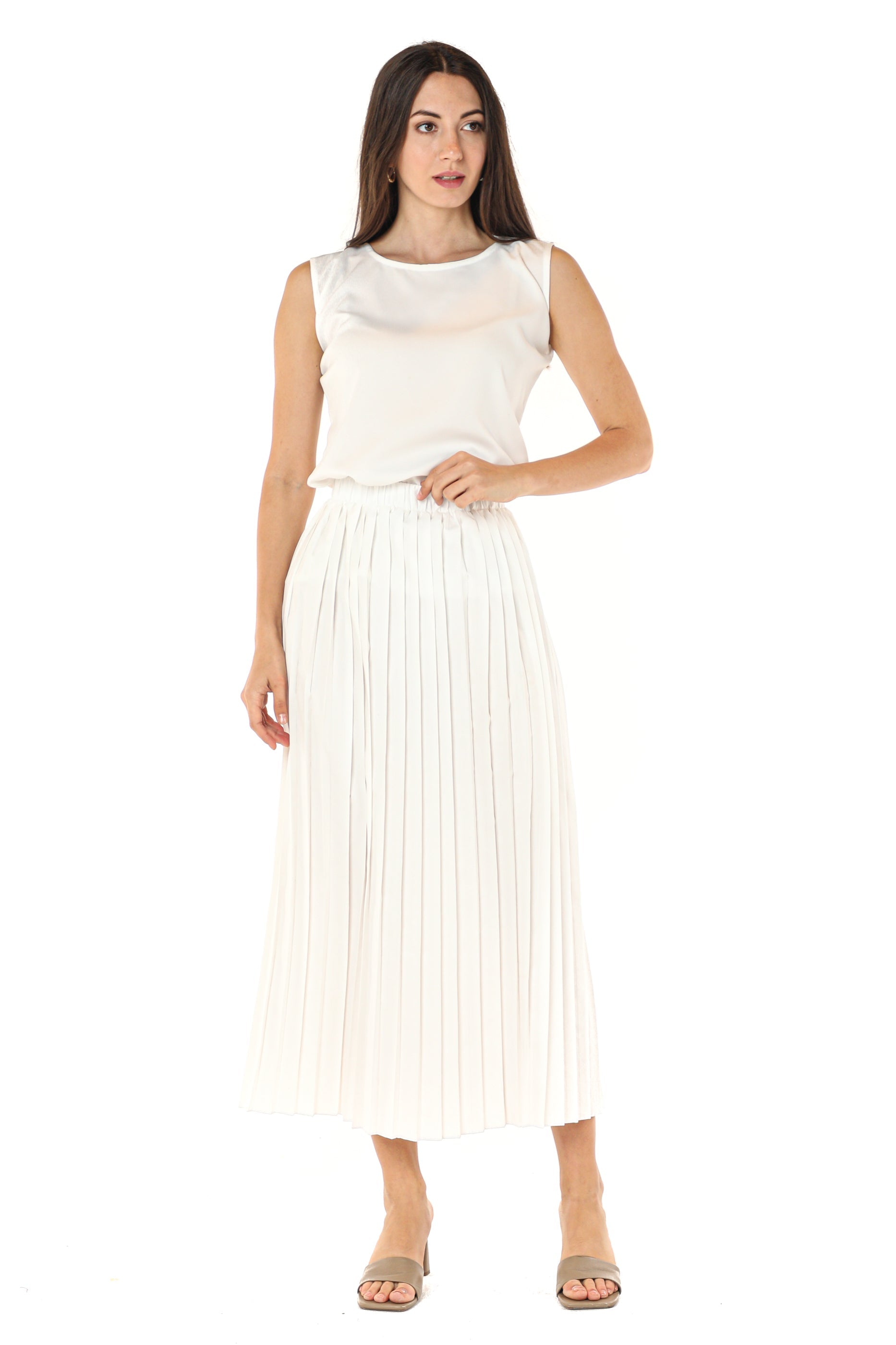 MOiSTREET White Shamua Pleated Skirt