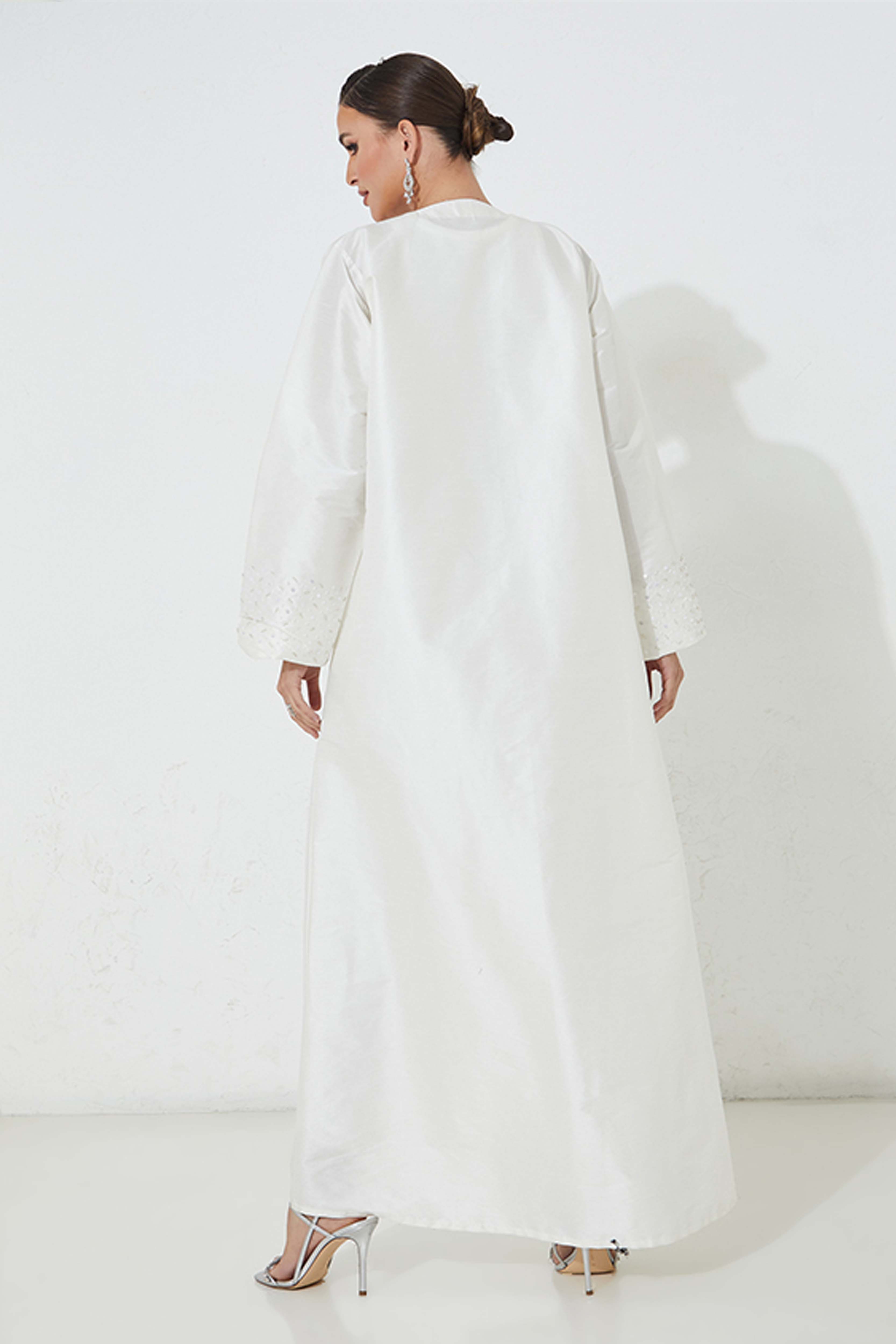 MOiSTREET  Off White Hindi Harir Abaya with Handwork