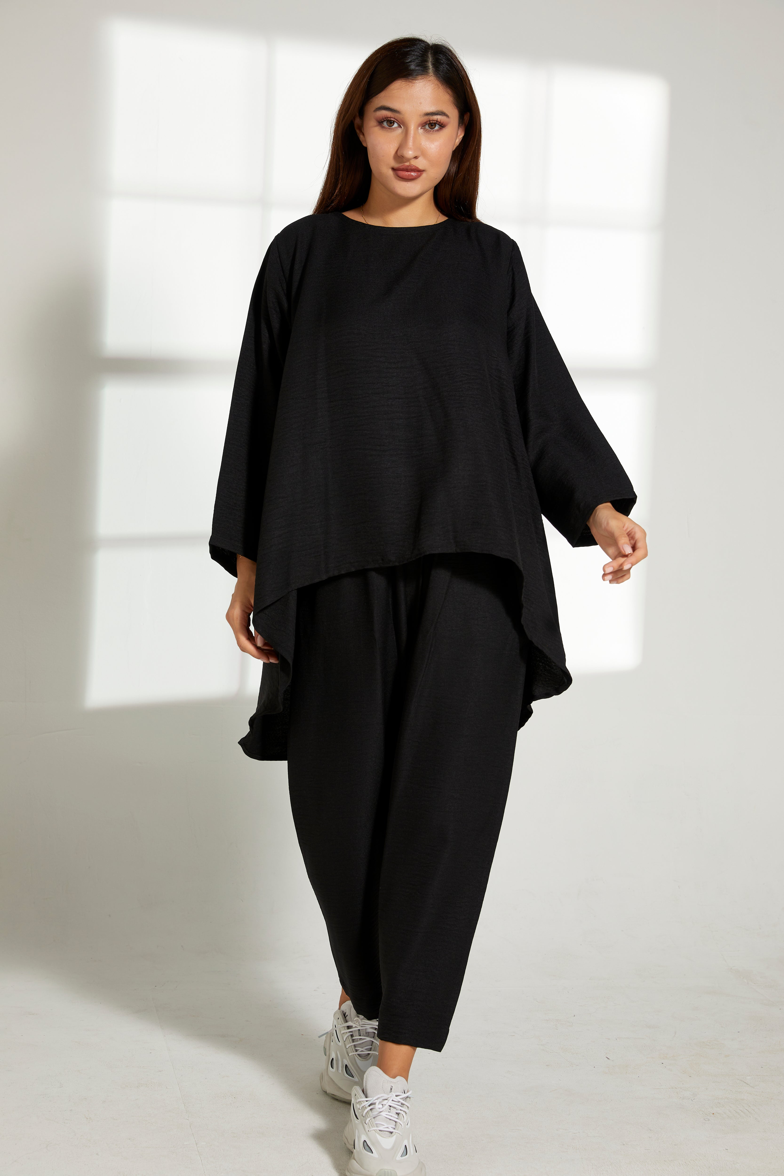 MOiSTREET Black CEY Mélange Fabric Top And Pants Set