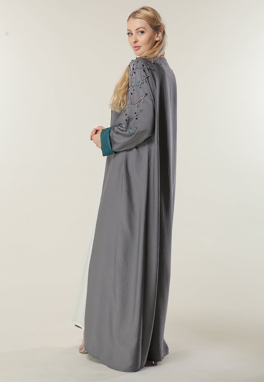 MOiSTREET Hand Embroidery Grey Abaya
