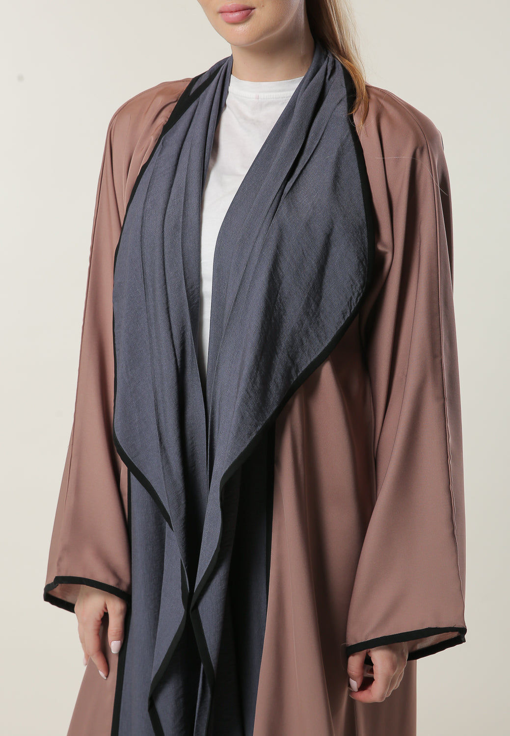 MOiSTREET Casual Colorblock  Abaya