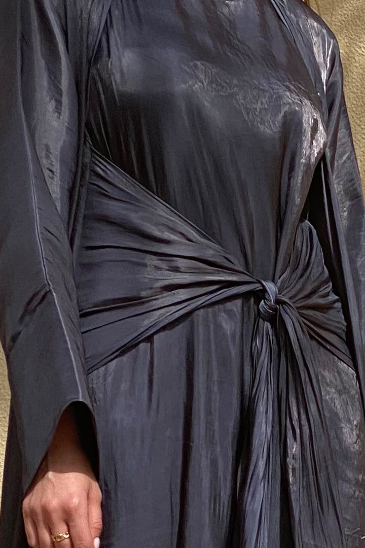 MOiSTREET Rotana Shimmer Mid Grey Abaya Set Comes With 3 Piece