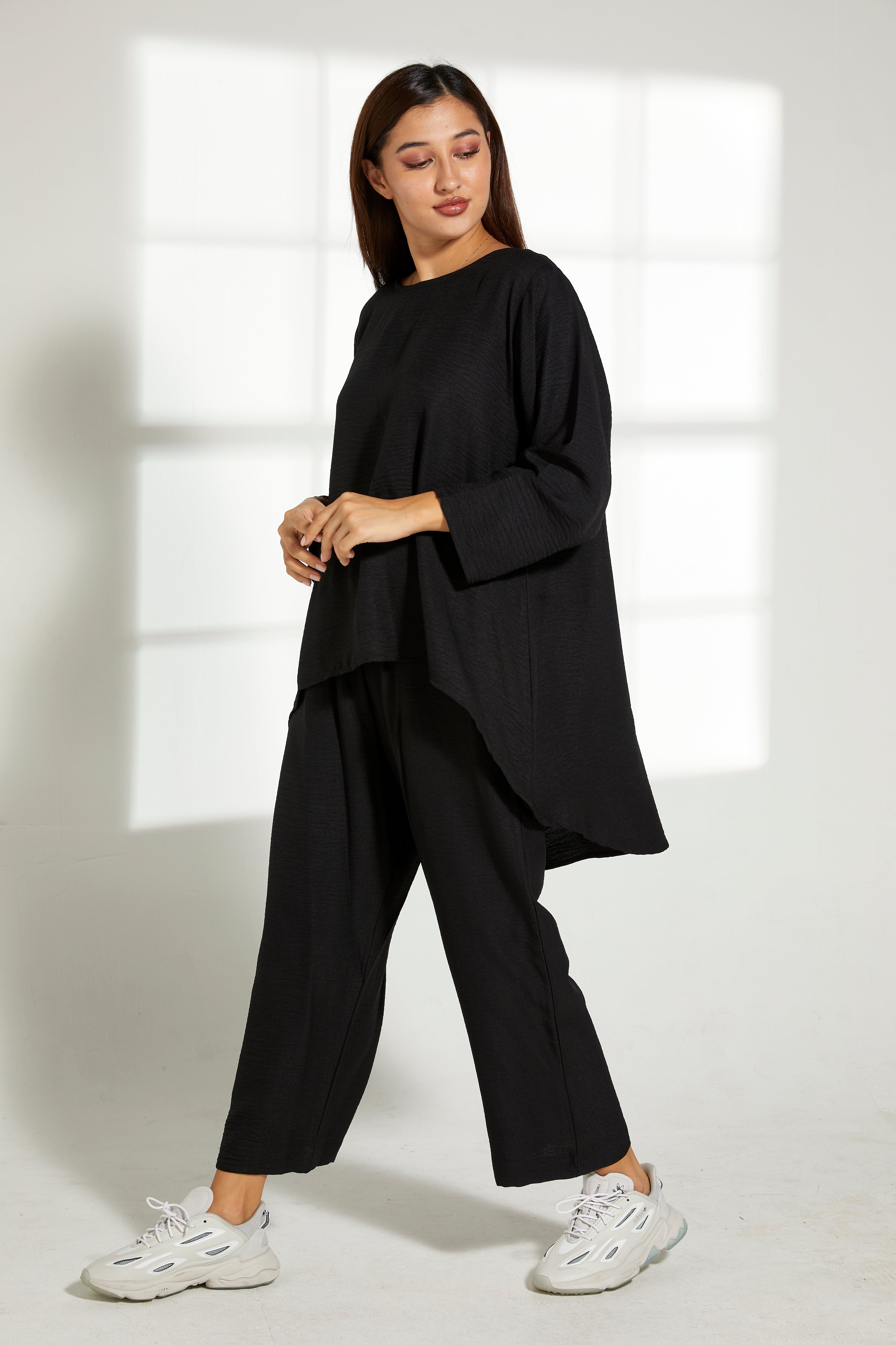 MOiSTREET Black CEY Mélange Fabric Top And Pants Set