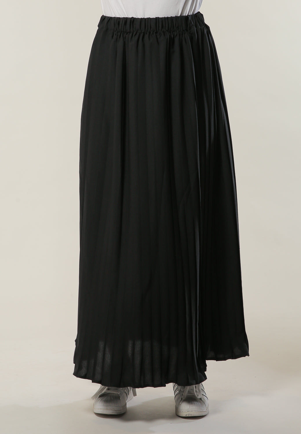 MOiSTREET Long Pleated Black Skirt