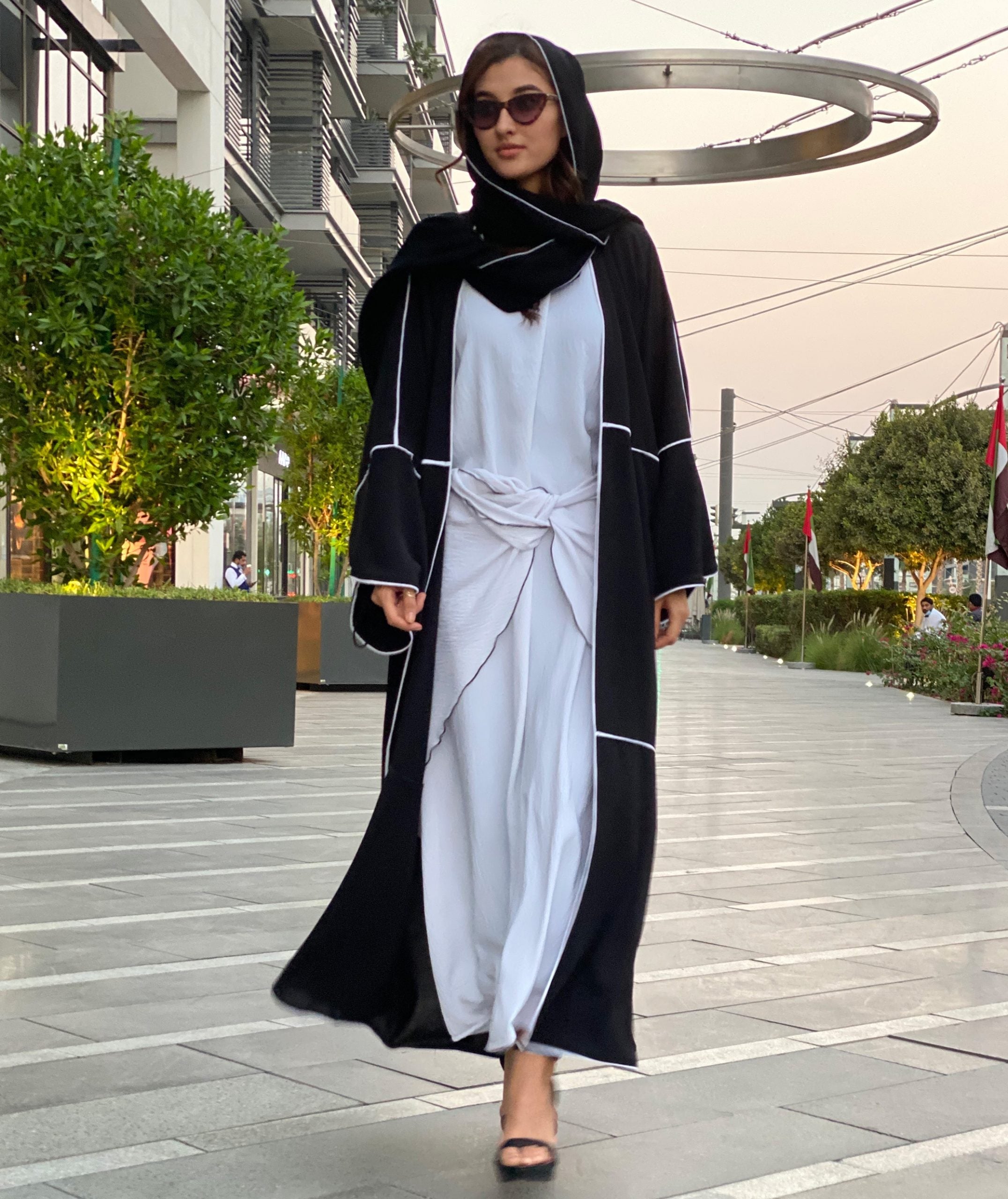MOiSTREET Black Abaya Set with Inner & Belt