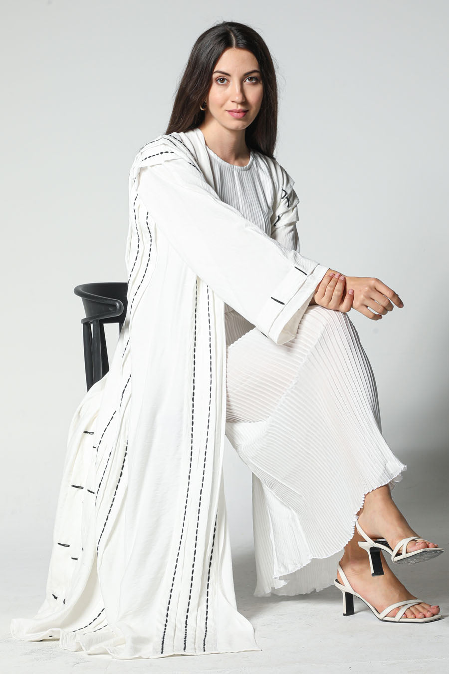MOiSTREET Linen Abaya with Black Thread Work