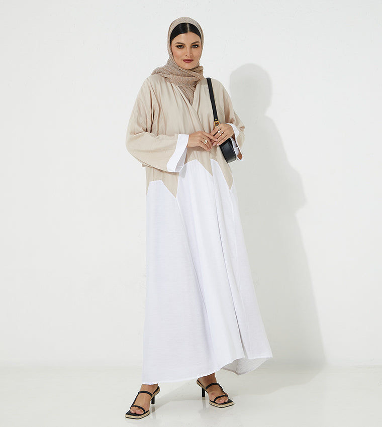 MOiSTREET  Beige And White Babus Color block Abaya