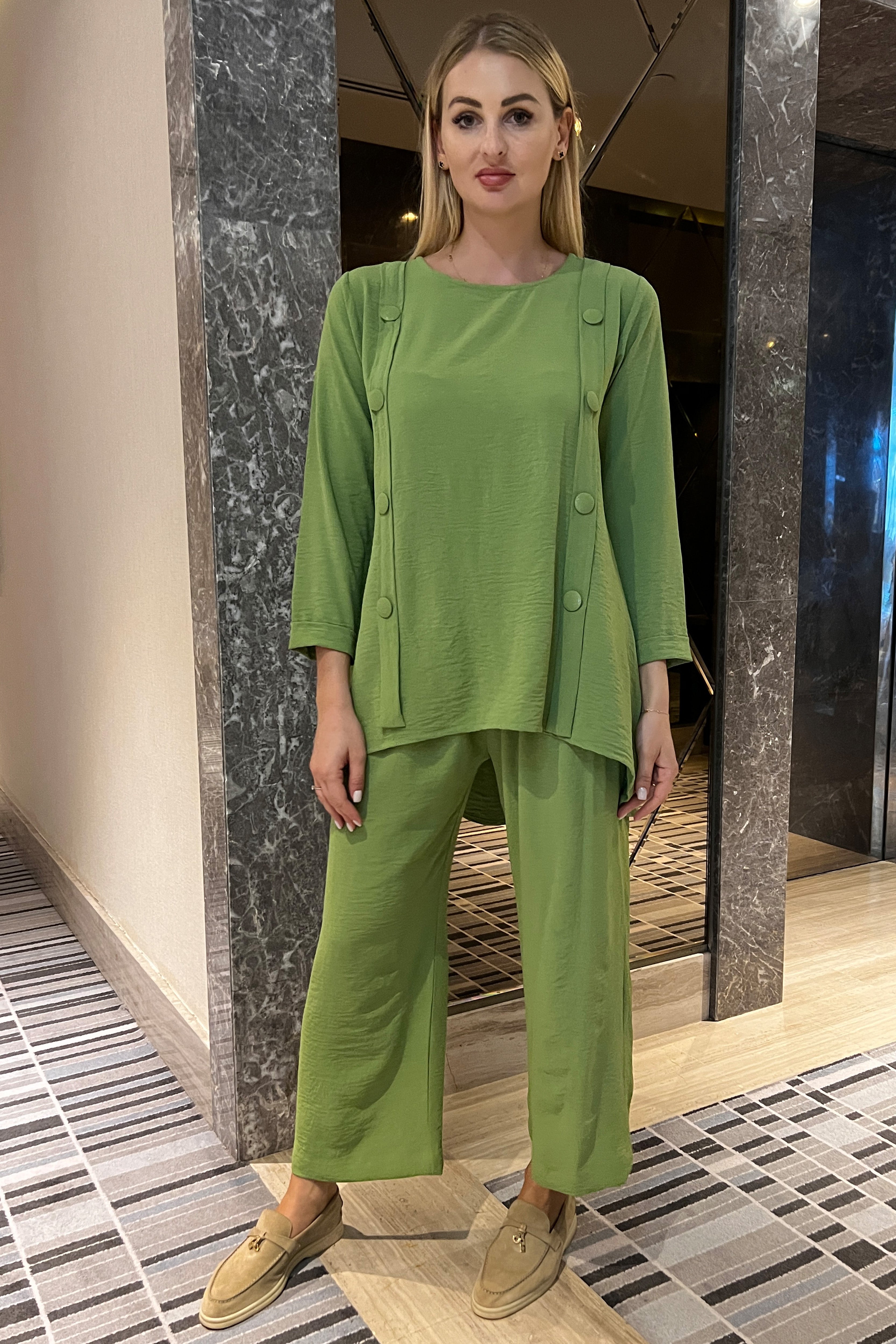 MOiSTREET Green CEY Fabric Top And Pants Set