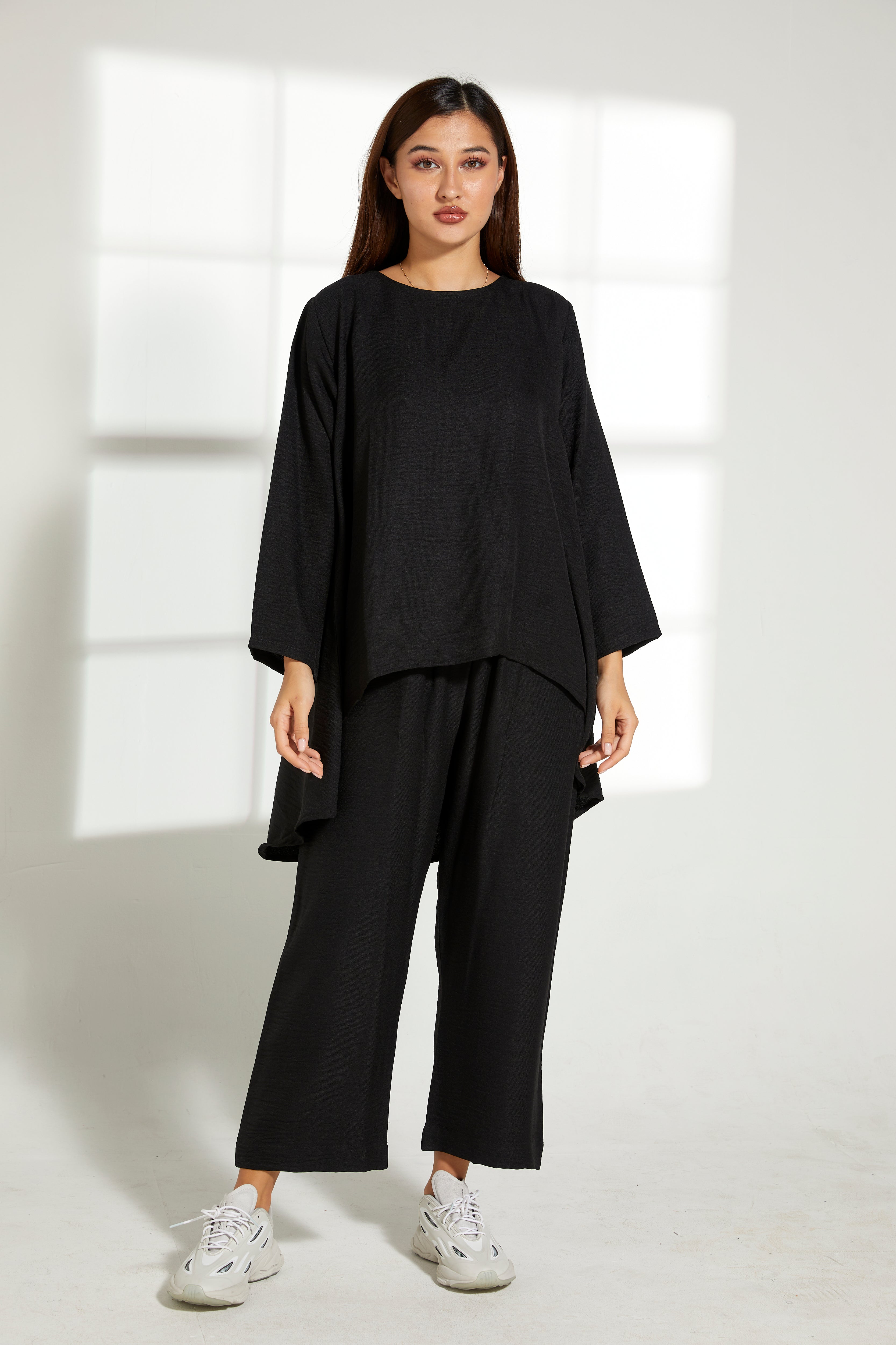 MOiSTREET Black CEY Mélange Fabric Top And Pants Set
