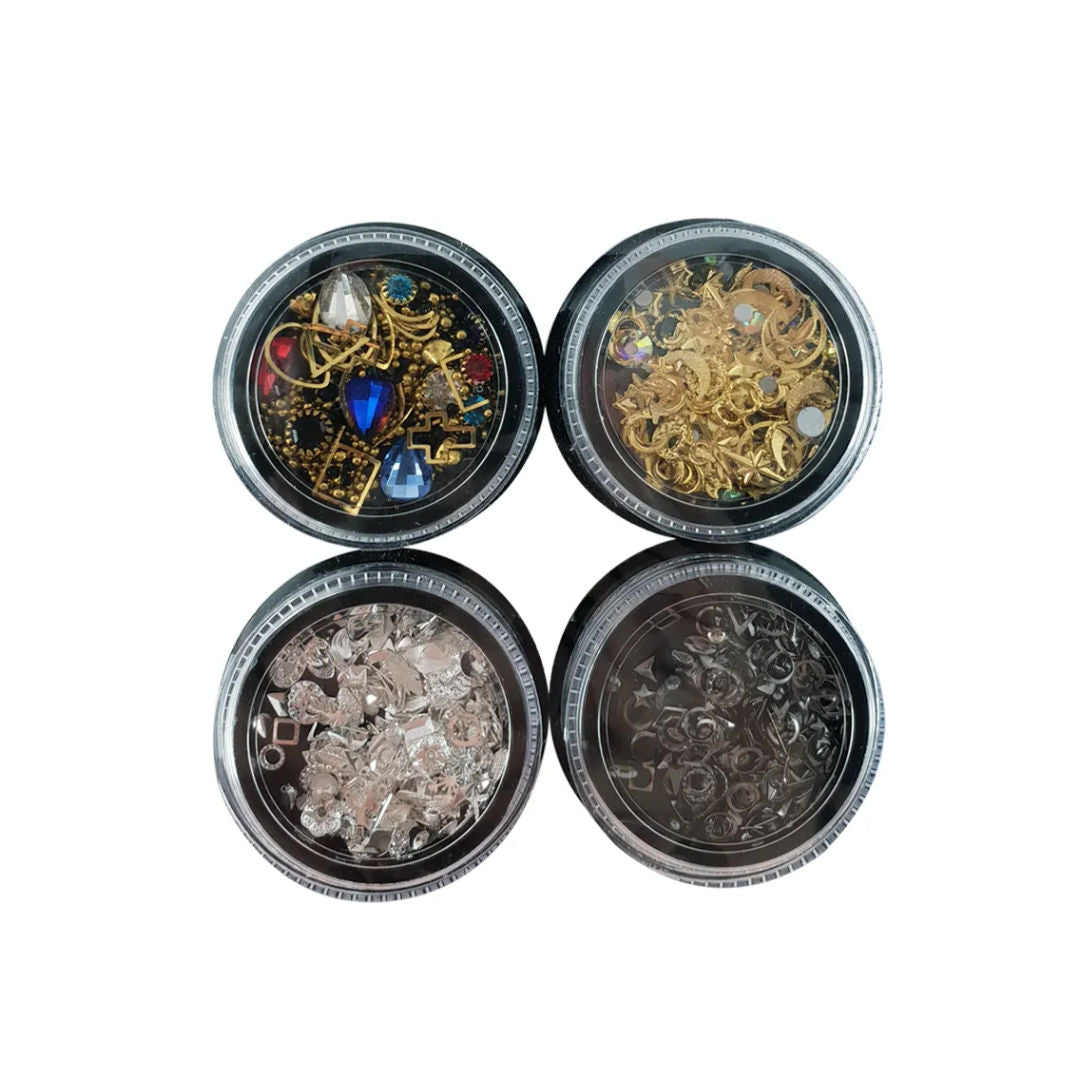 NOVELL Mixed Metalic Nail Decor