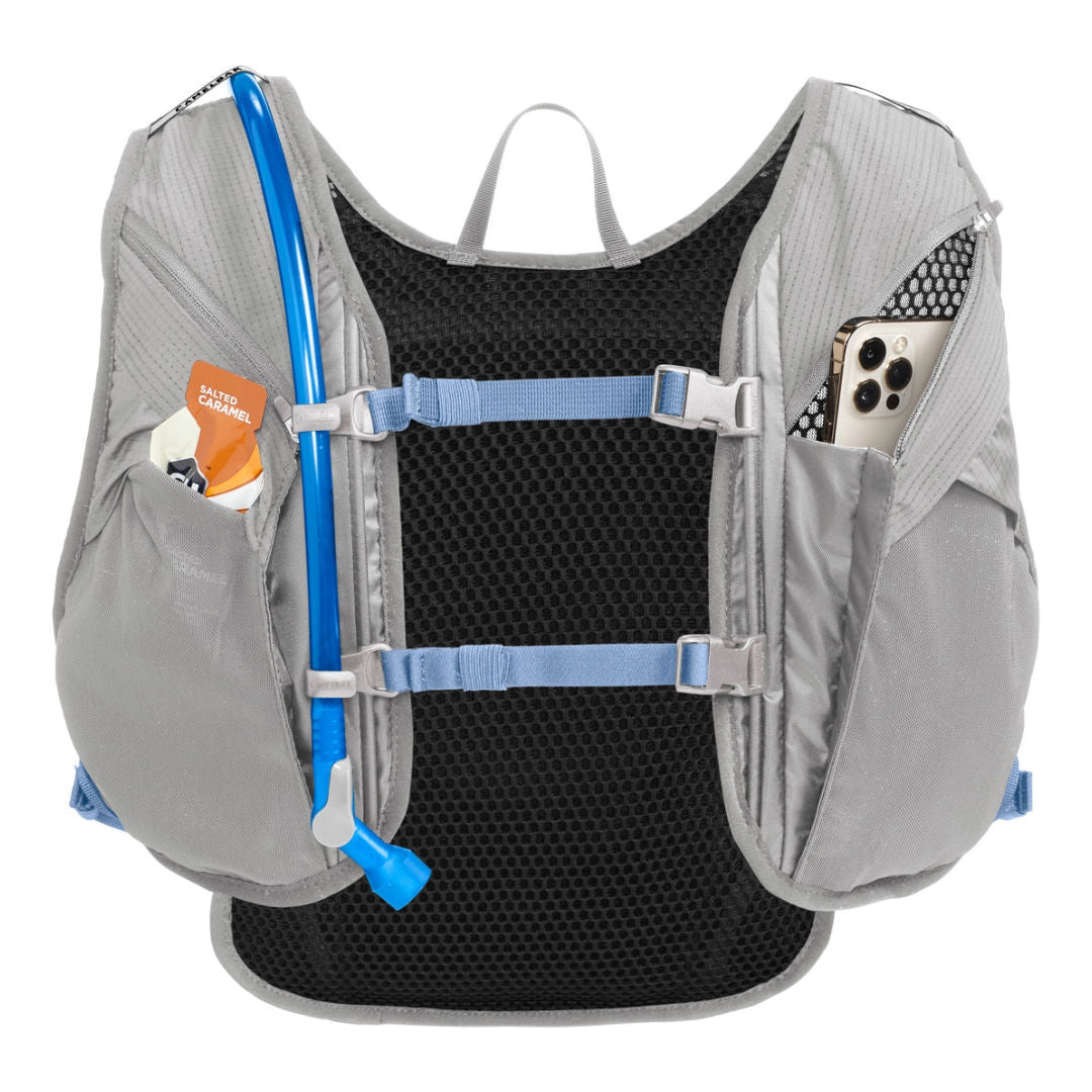 سترة الترطيب "Camelbak Chase™ Race 4" للنساء، حقيبة جري خفيفة الوزن، لون أزرق بخاري، سعة 50 أونصة