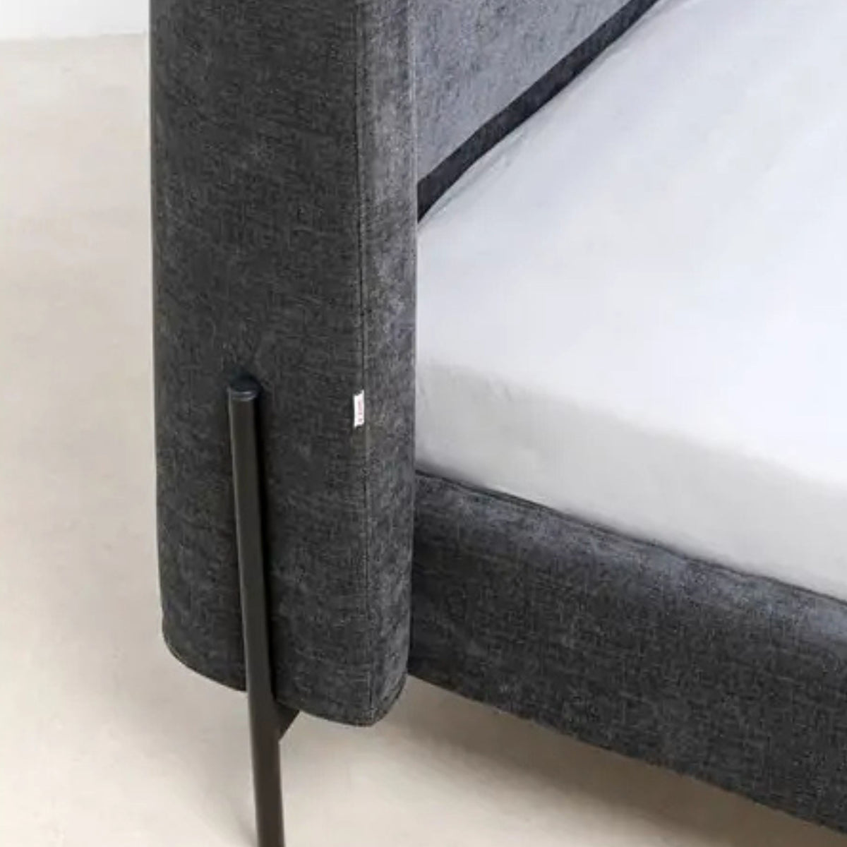 Bed Tivoli