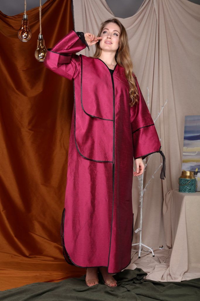MOiSTREET Piping Layered Abaya