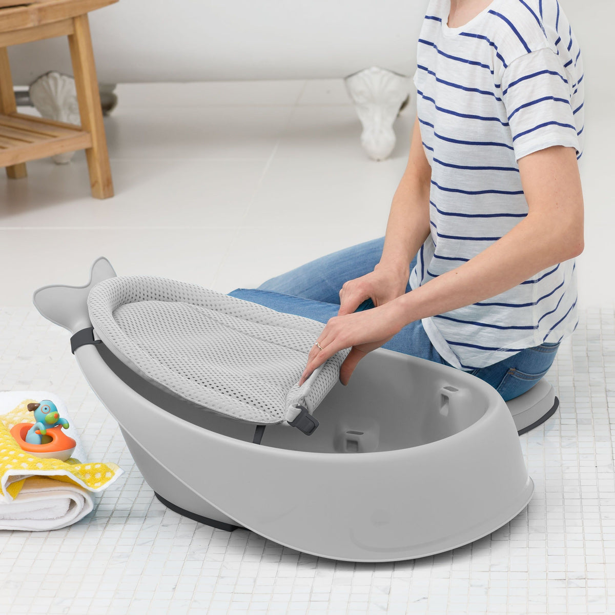 Skip Hop Moby Smart Sling 3-Stage Baby Bath Tub – Grey