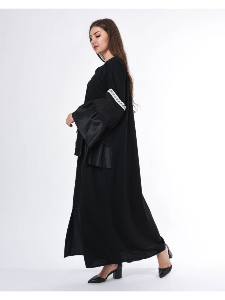 MOiSTREET Black Abaya with Lace Detailing