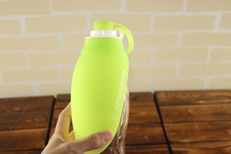 580ml Dog Water Bottle Silicone Leaf Design Pet Water Dispenser
