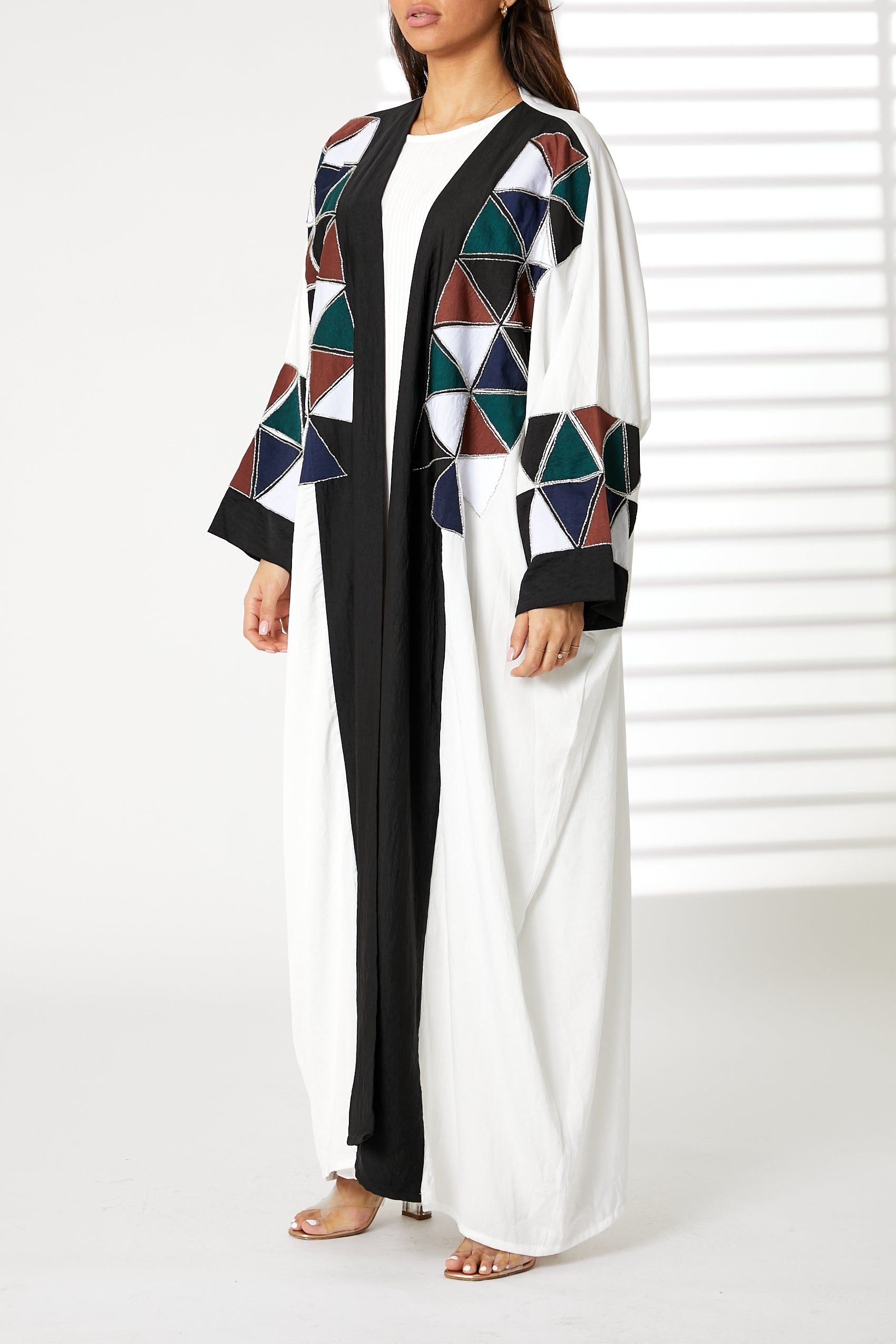 MOiSTREET Harir Maqsood White Bisht Geometrical Embroidery Abaya