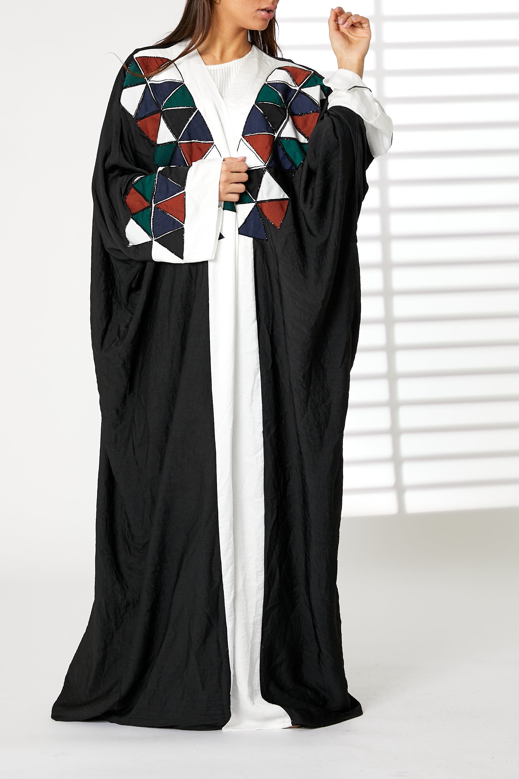 MOiSTREET Harir Maqsood Black Bisht Geometrical Embroidery Abaya