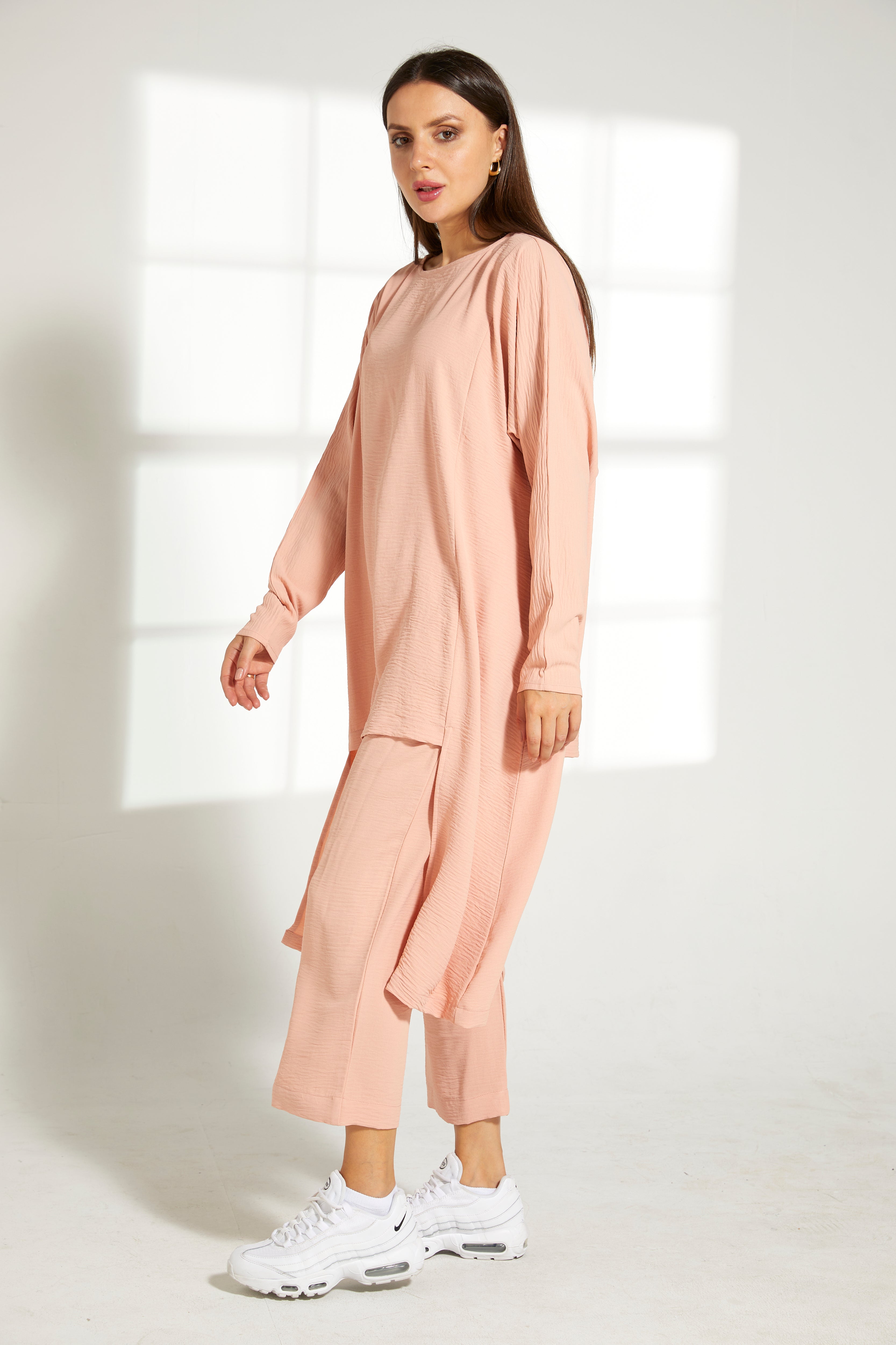 MOiSTREET Peach CEY Fabric Top And Pants Set