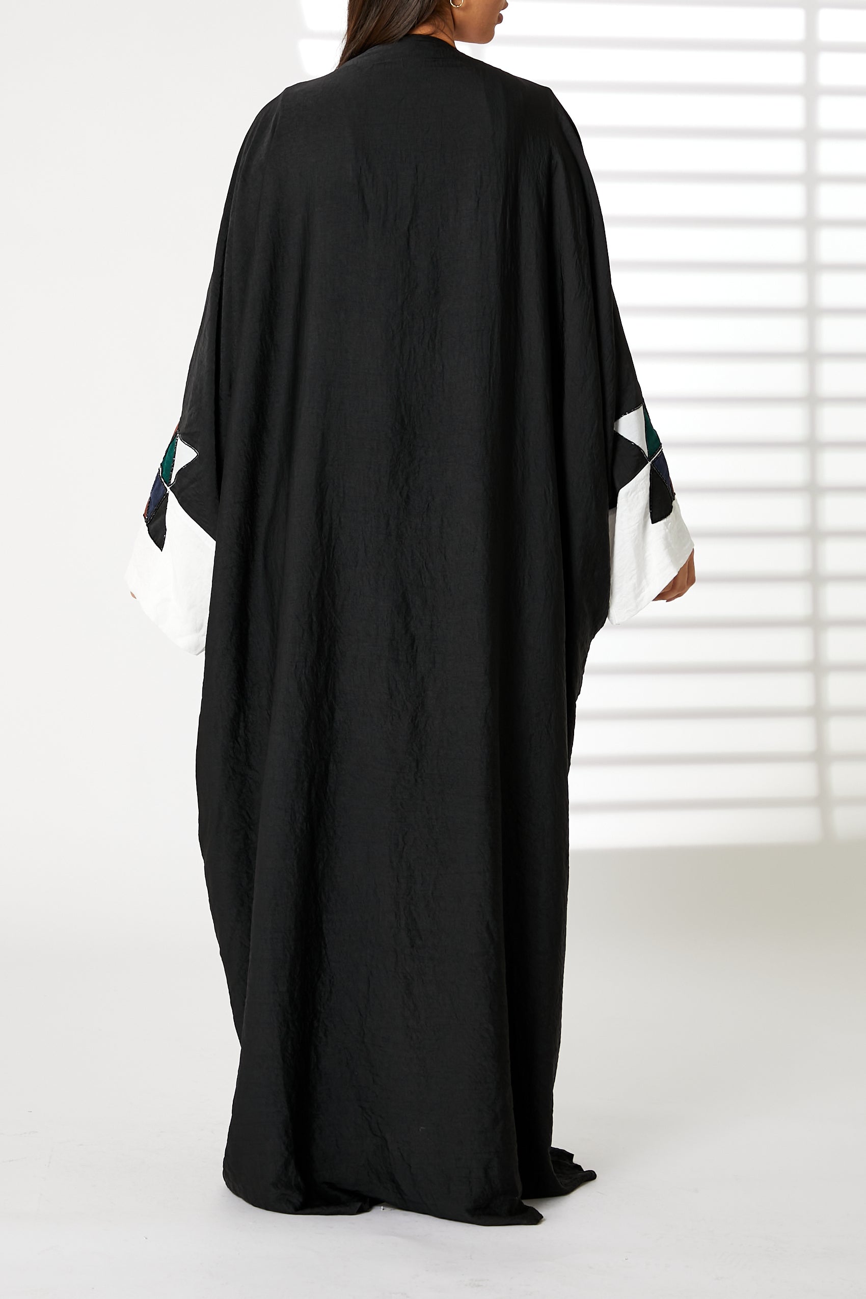MOiSTREET Harir Maqsood Black Bisht Geometrical Embroidery Abaya