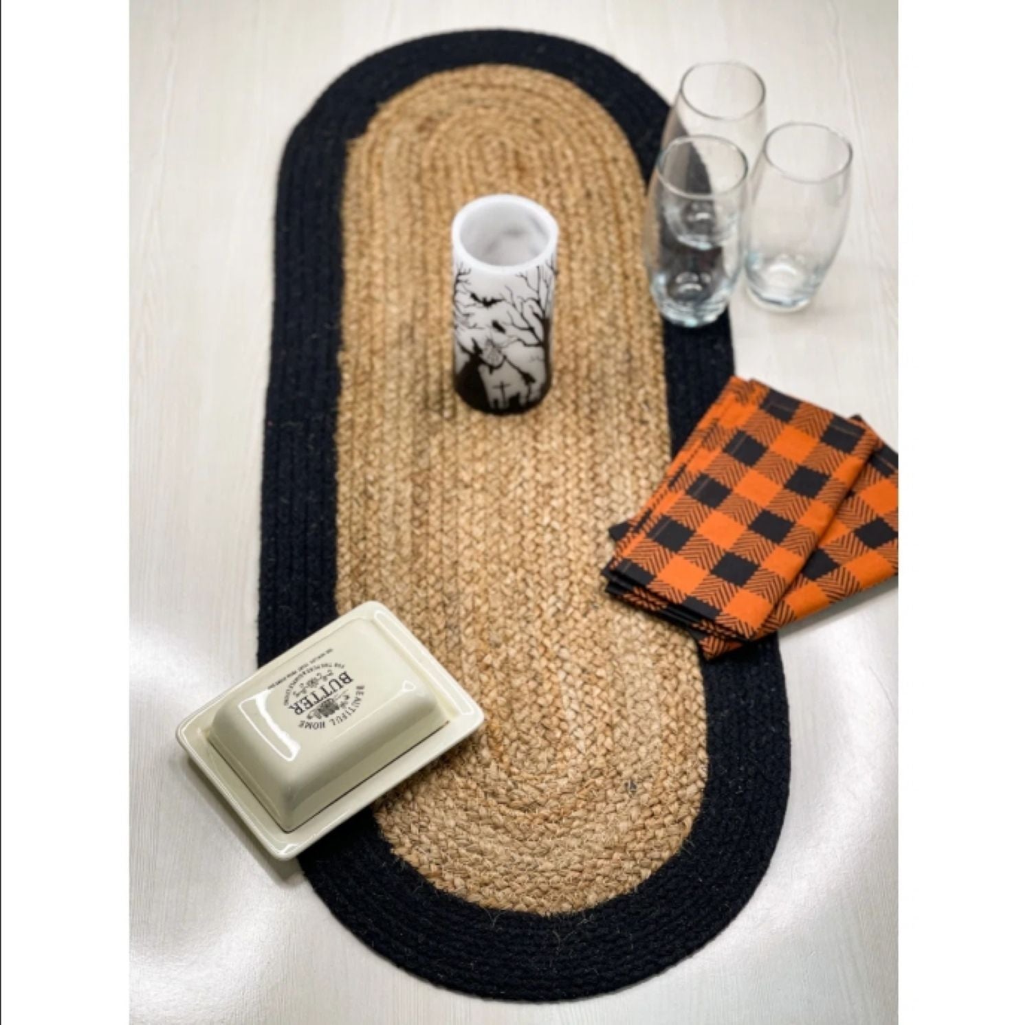 Live Beautiful Heat Resistant Natural Jute Braided Dining Table Runner Rustic Farmhouse Decor Beige/Black 13X36 Inch Oval
