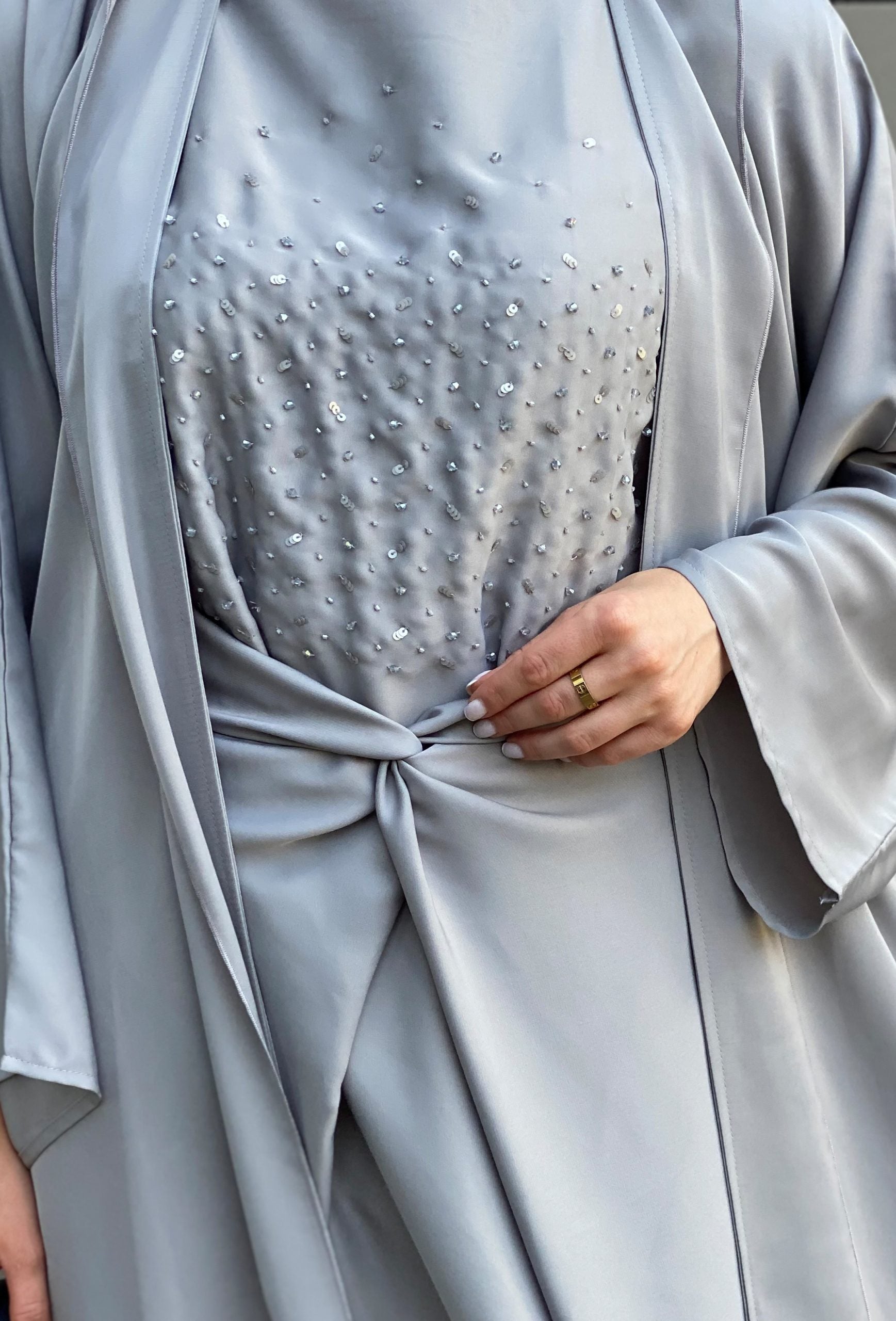 MOiSTREET Korean Nada Grey Abaya Set with Embroidered under dress attached with Belt