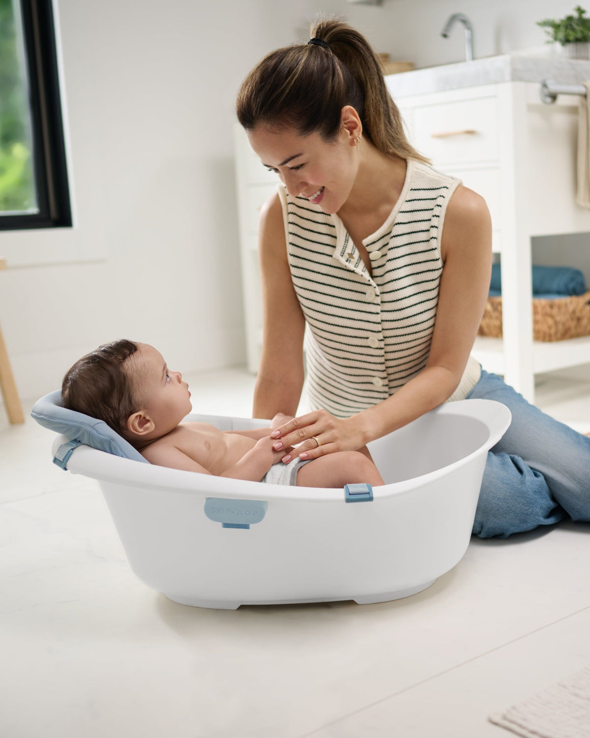 Skip Hop Wave 4-in-1 Baby Bath Tub