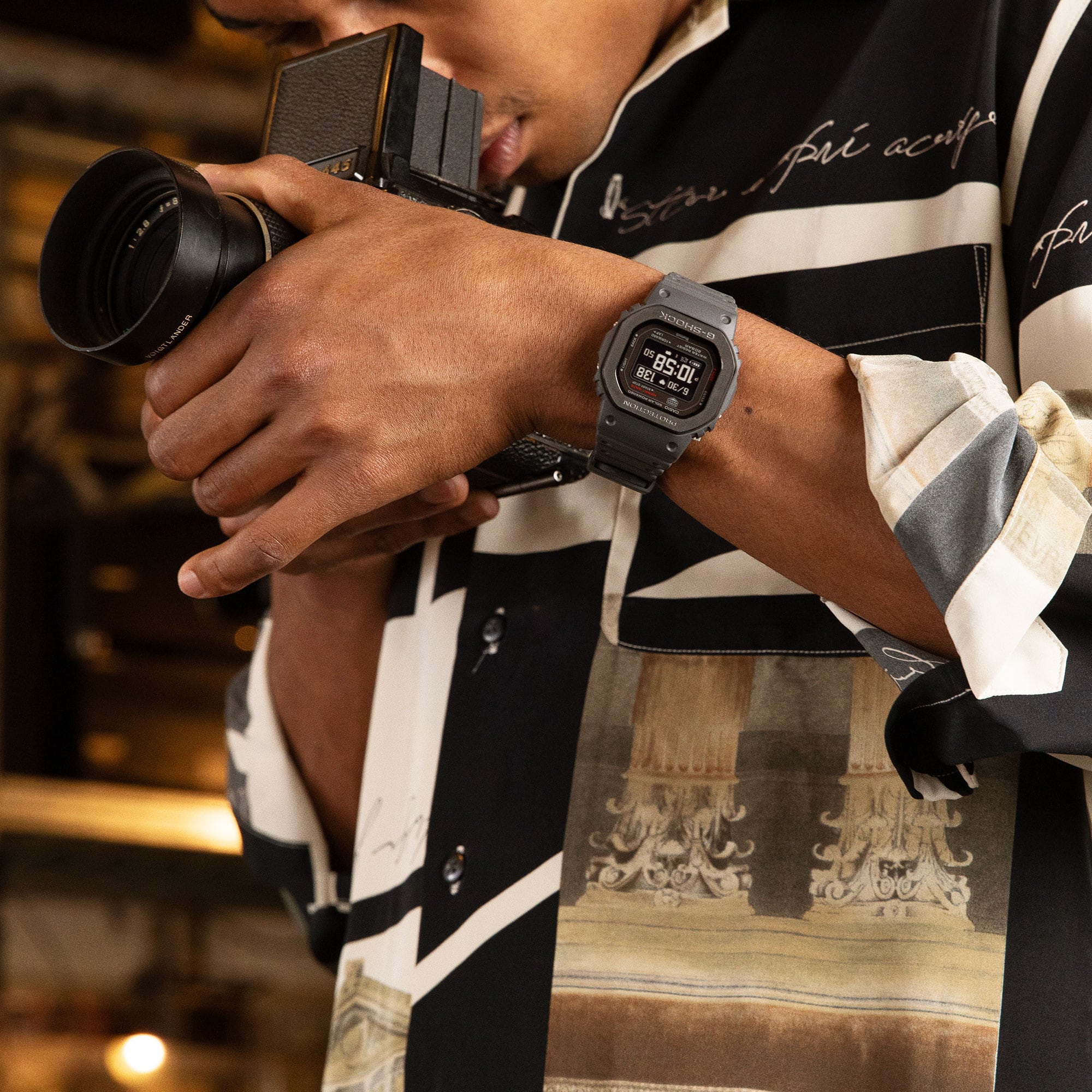 ساعة كاسيو G-SHOCK DW-H5600MB الذكية المزودة بتقنية Bluetooth والمخصصة للياقة البدنية والصحة