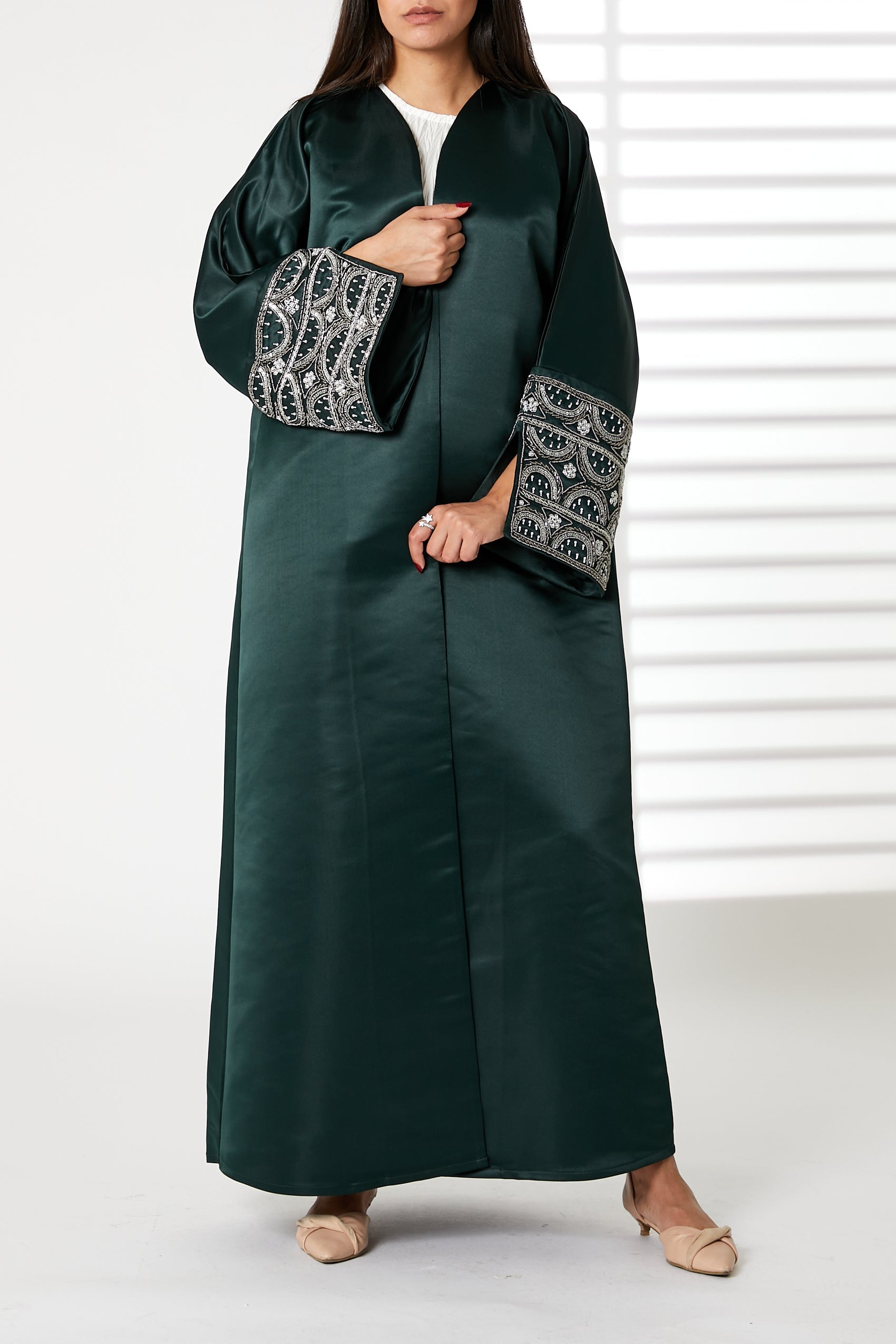 MOiSTREET Green V-Neck Bridal Satin Split Cuffs Abaya