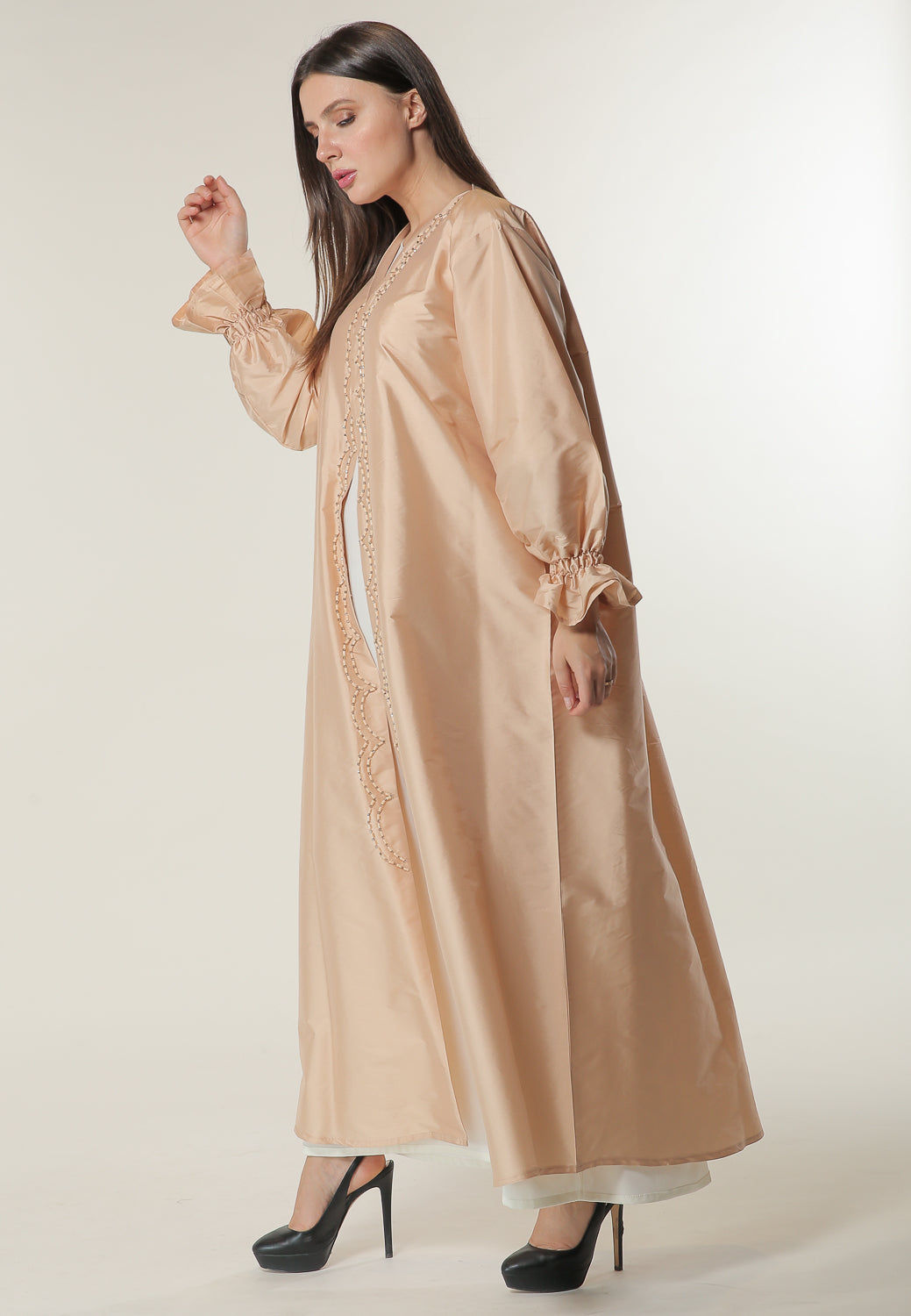 MOiSTREET Peach Abaya Embellished with Handwork