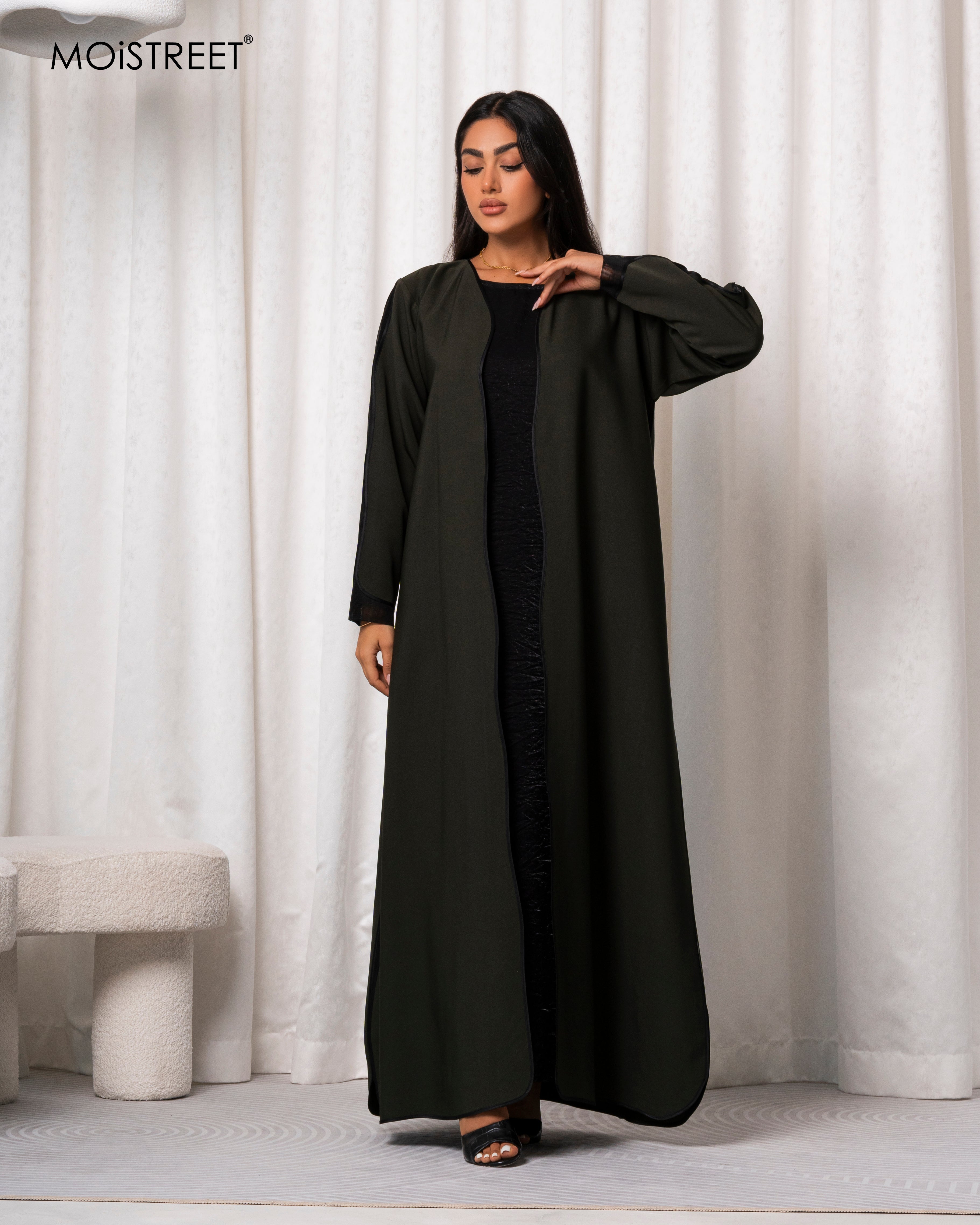 MOiSTREET Handmade Barbie Crepe Abaya