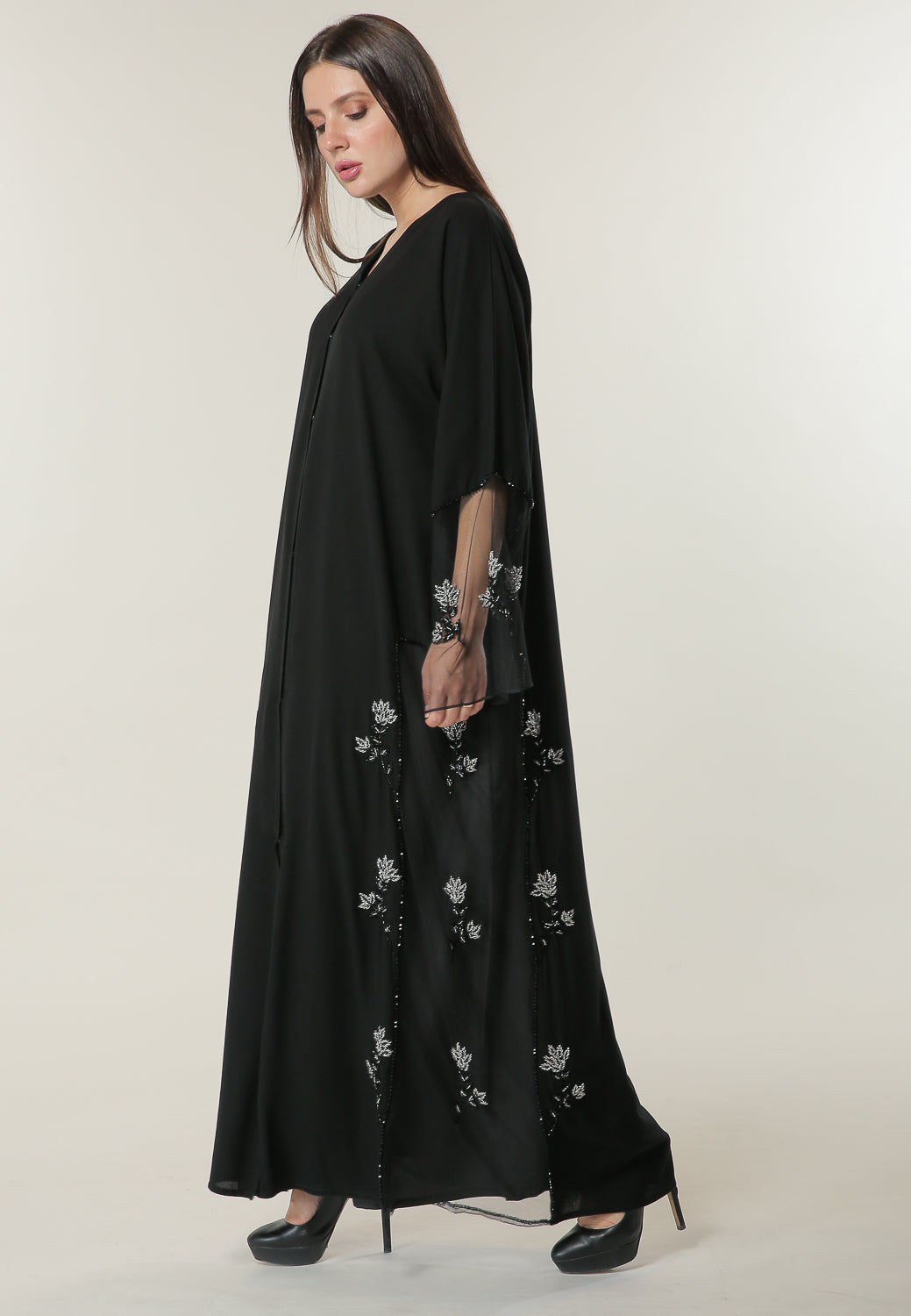 MOiSTREET  Hand Embroidered Motifs Abaya