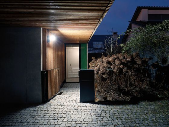 BRENNENSTUHL  1179290311 MOTION مع مصباح LED SPORTLIGHT