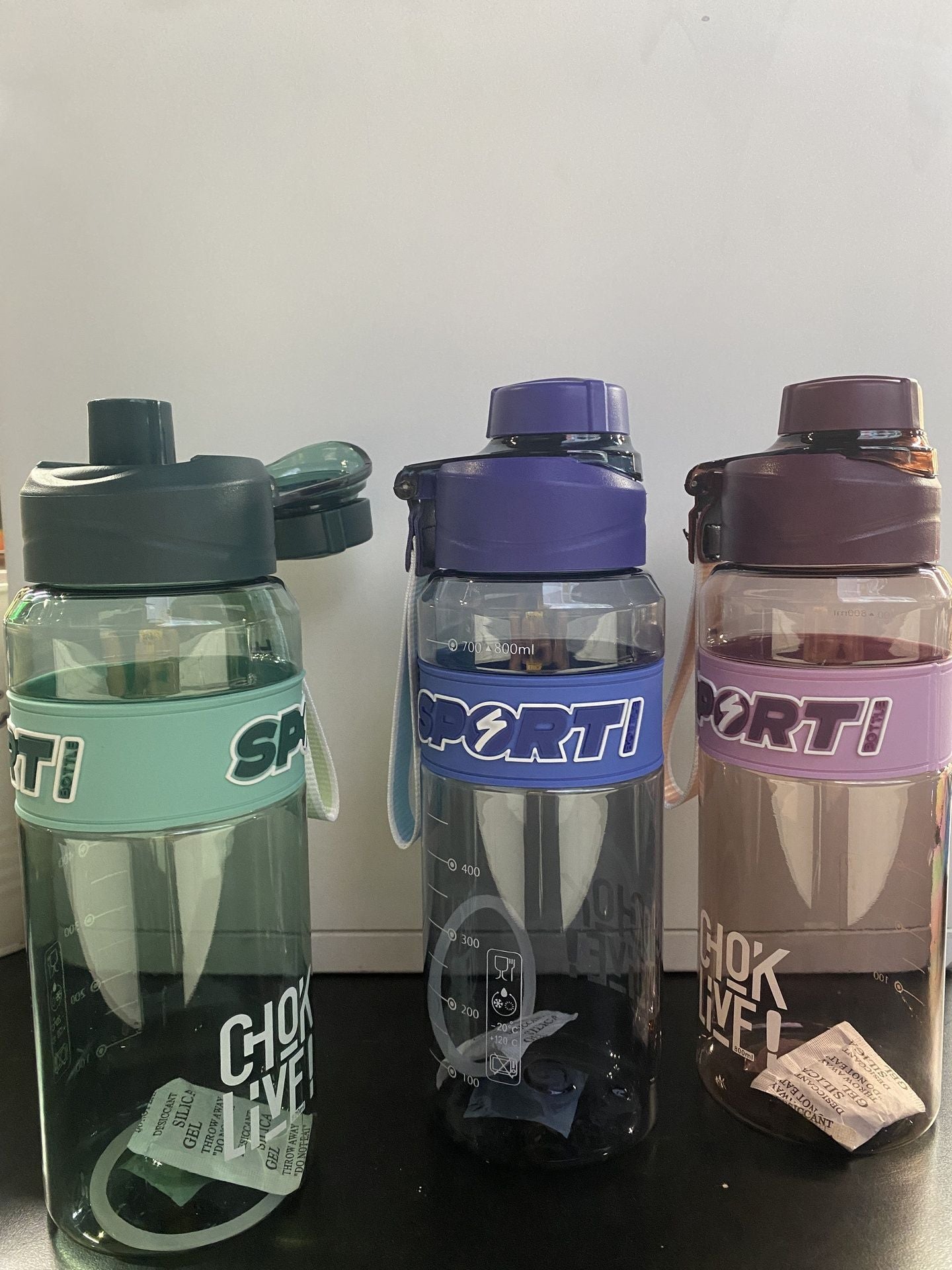 Twisoo Plastic Water Bottle, Assorted Colors, 800ml