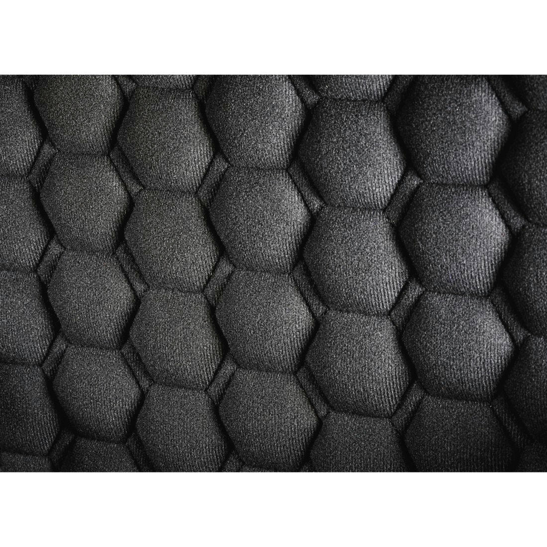 حقيبة صلبة لحماية الكمبيوتر المحمول Hama 185633 "Protection"، حتى 36 سم (14.1 بوصة)، أسود