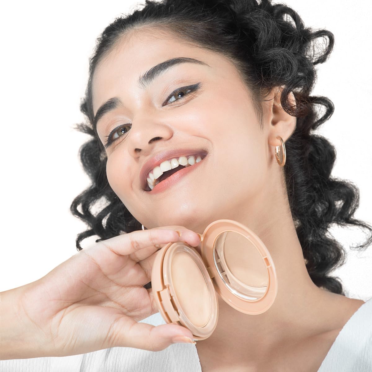 ماما إيرث جلو فول كوفرجاج كومباكت 04 ناتشورال جلو 9 جرام