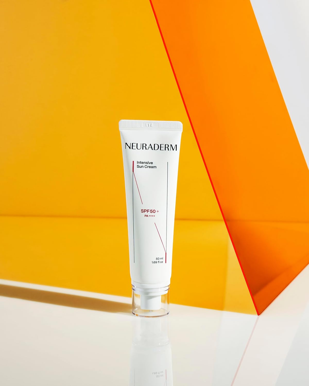 كريم واقي من الشمس Neuraderm لجميع أنواع البشرة 50 مل