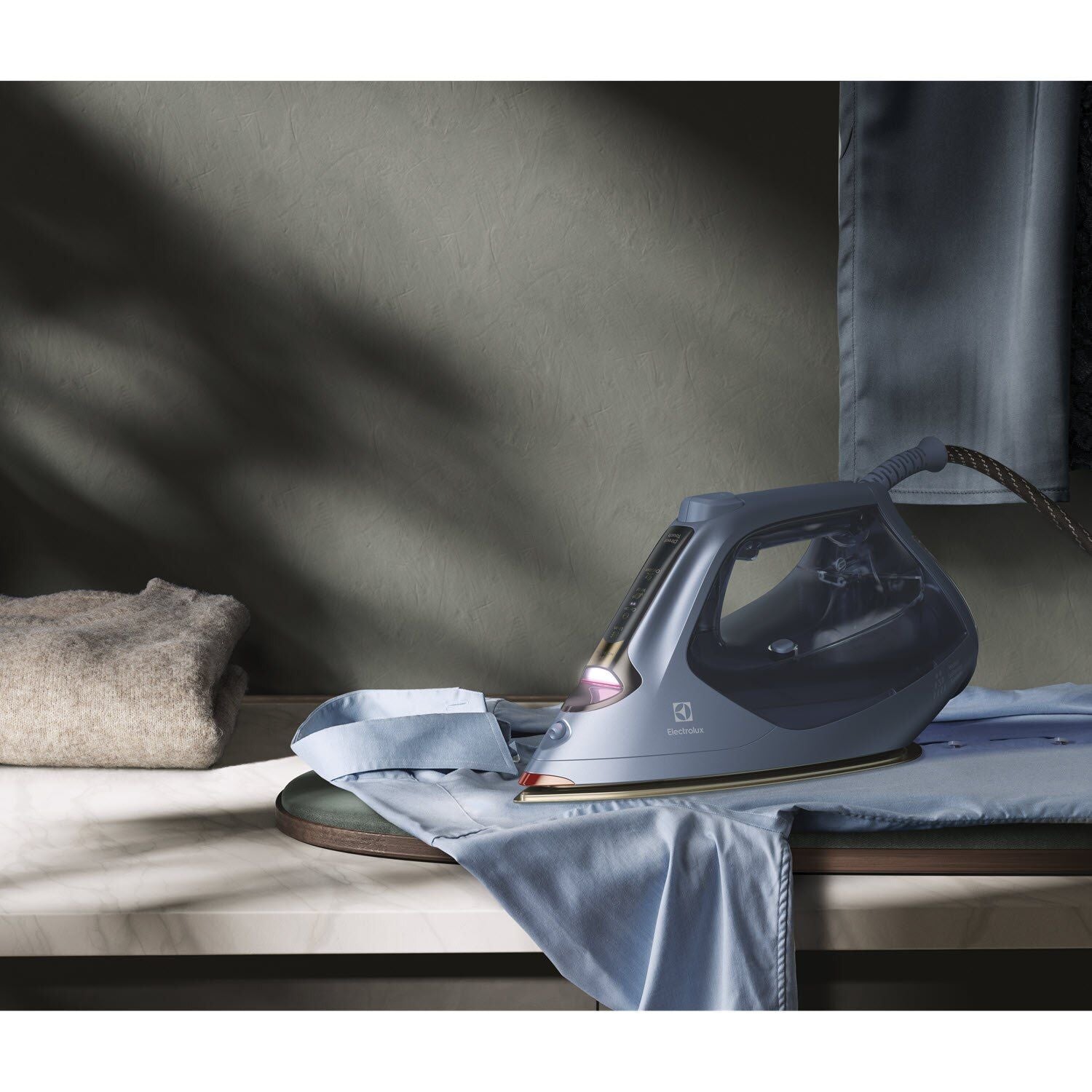 Electrolux Renew 800 Steam Iron 2800 W, E8SI1-80BM
