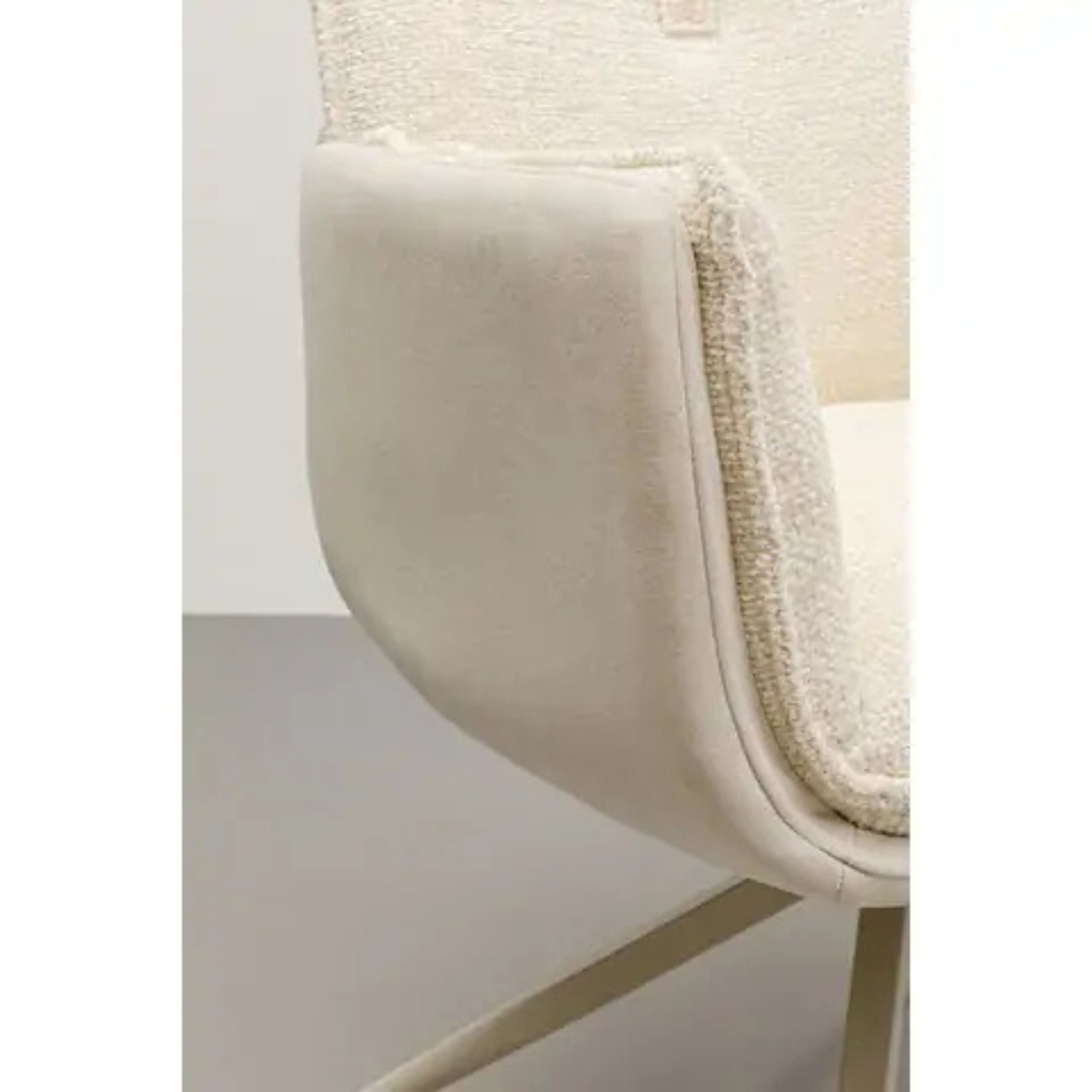 Swivel Arm Chair Hilla