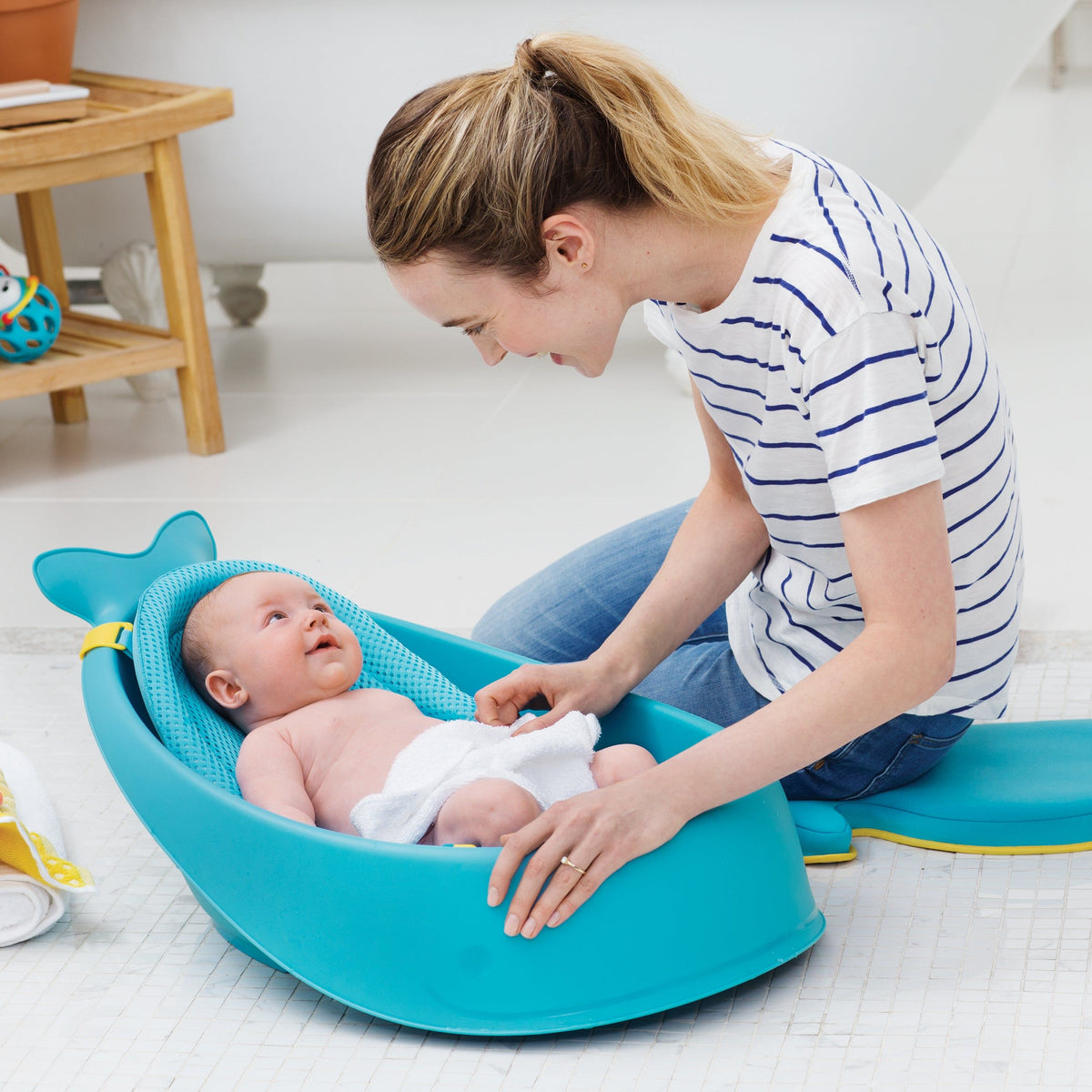 SkipHop - Moby Smart Sling 3-Stage Tub - Blue