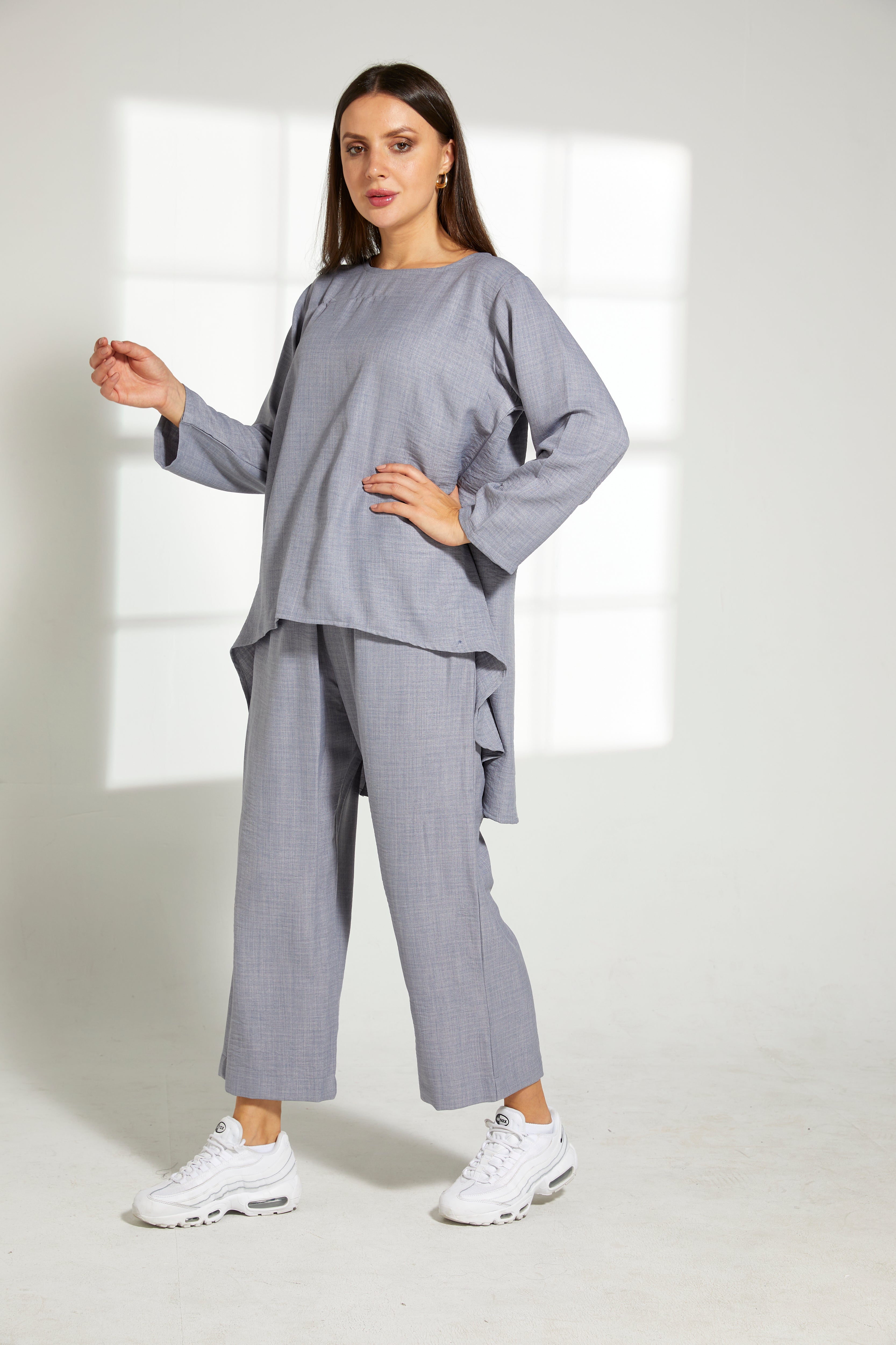 MOiSTREET Grey CEY Fabric Top And Pants Set