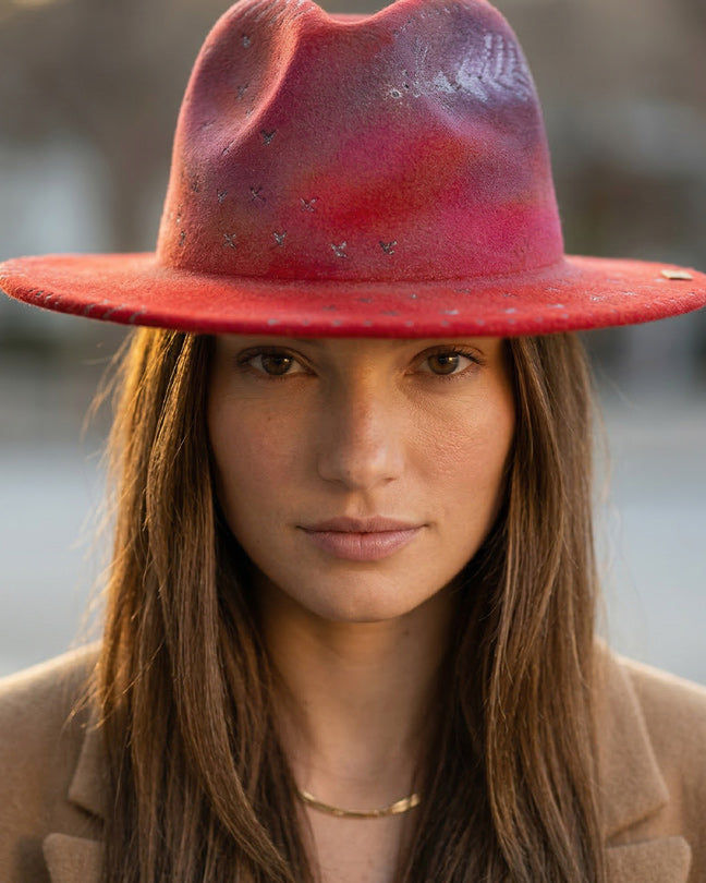 By Carmenzo wild berry hat
