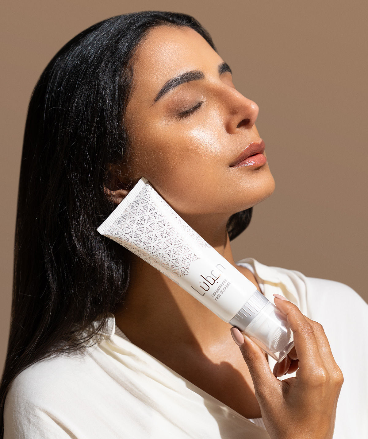 منظف الوجه باللبان