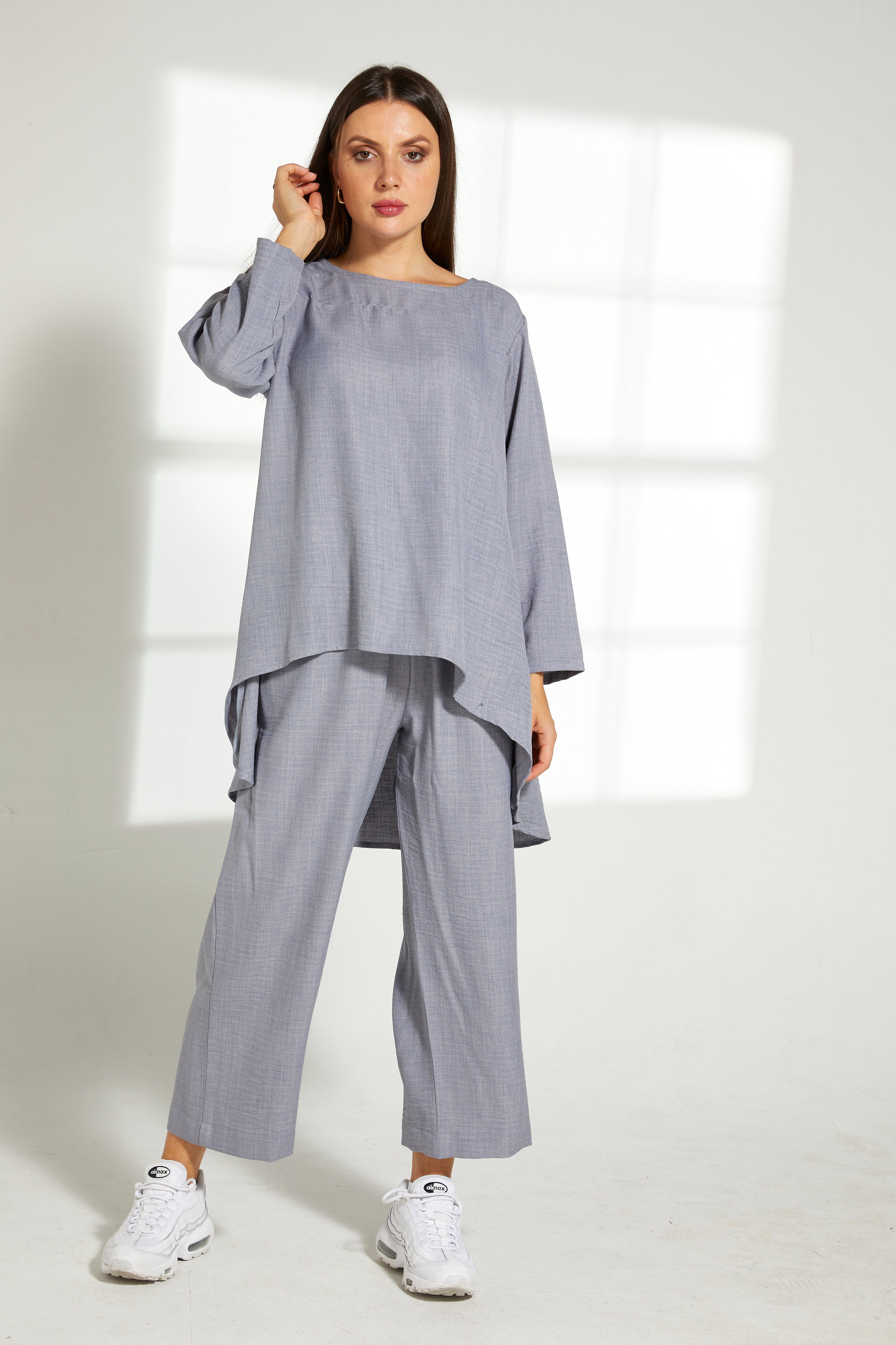 MOiSTREET Grey CEY Fabric Top And Pants Set