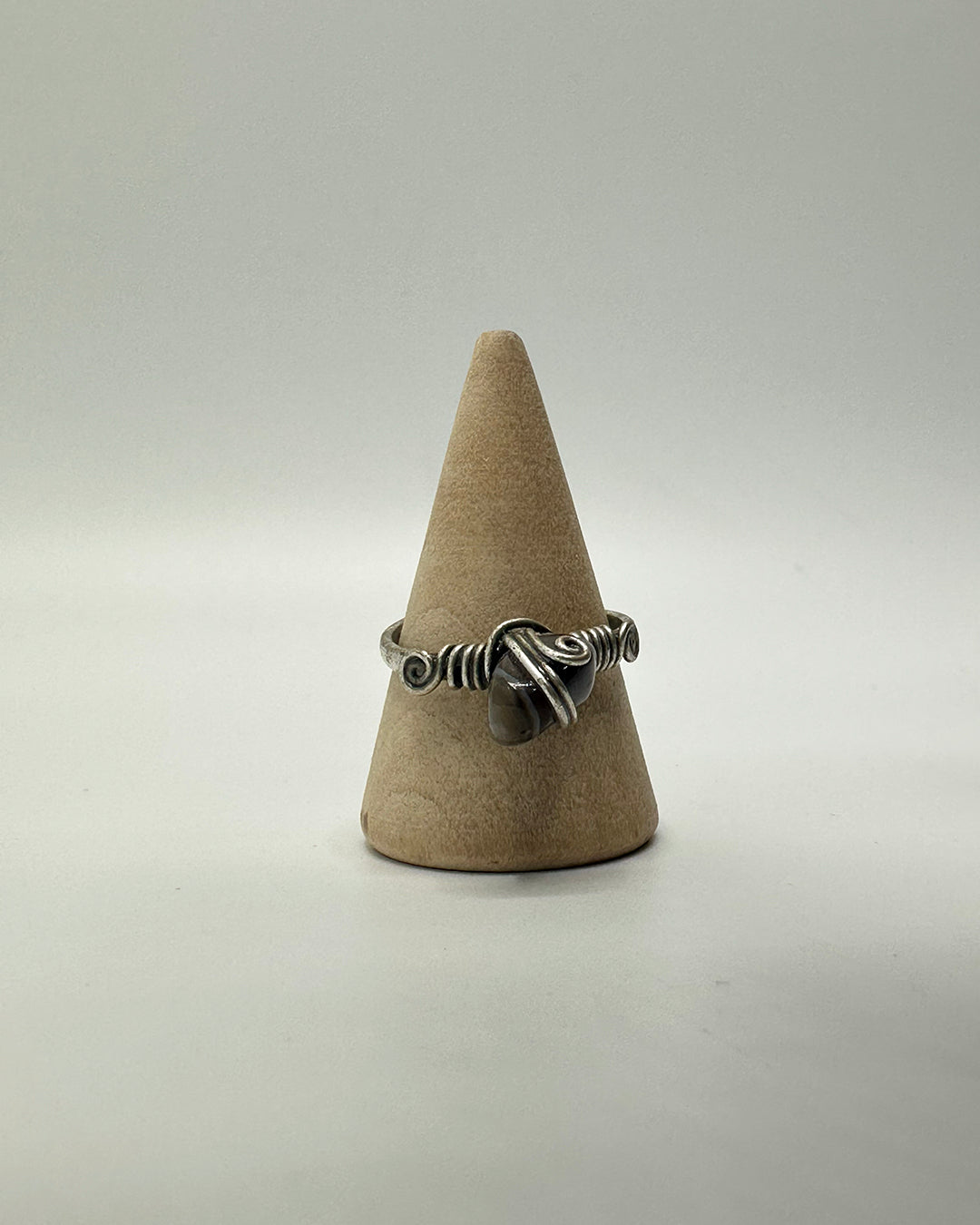 Hartouka Earthbound Wire Rings