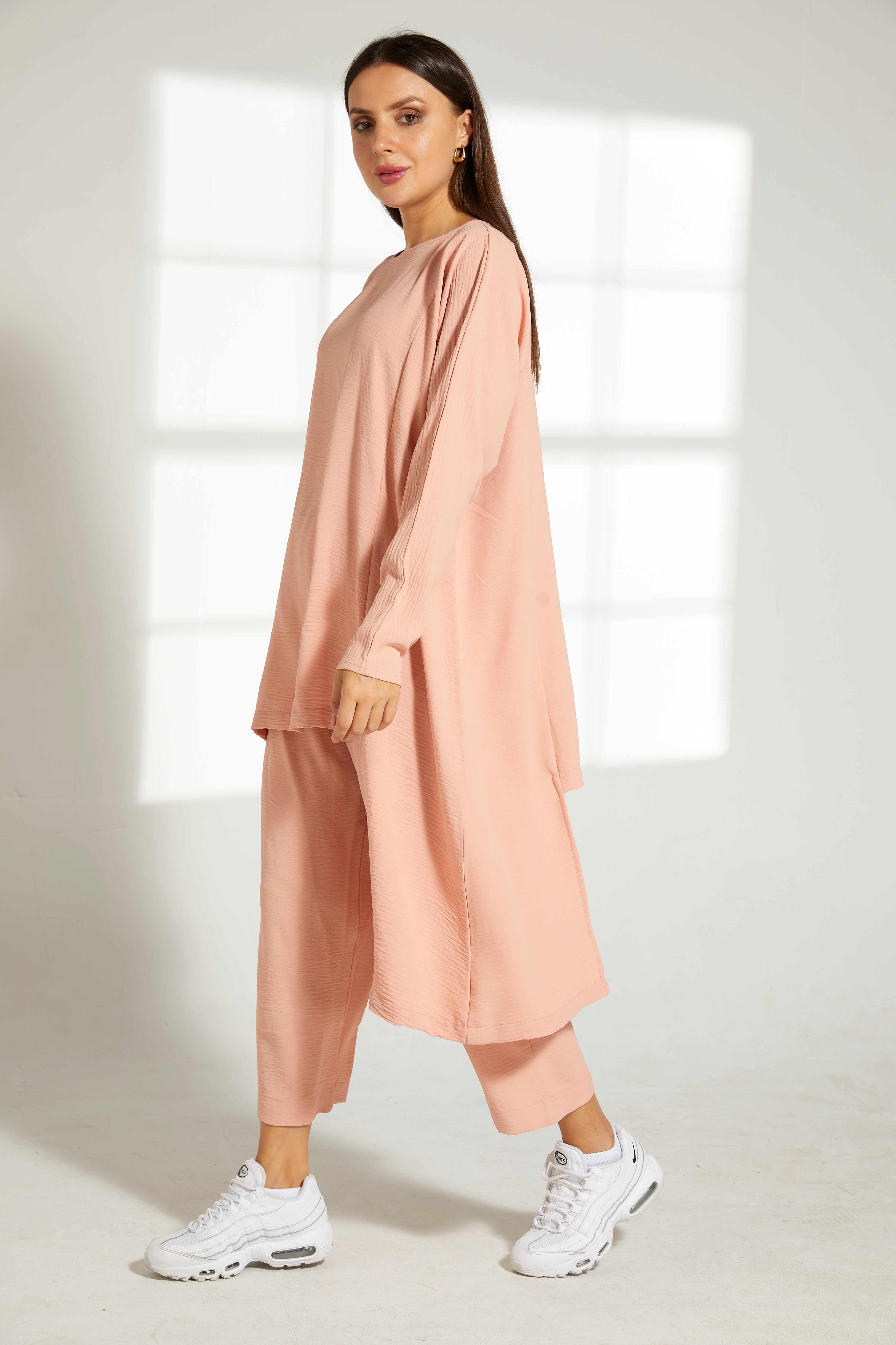 MOiSTREET Peach CEY Fabric Top And Pants Set
