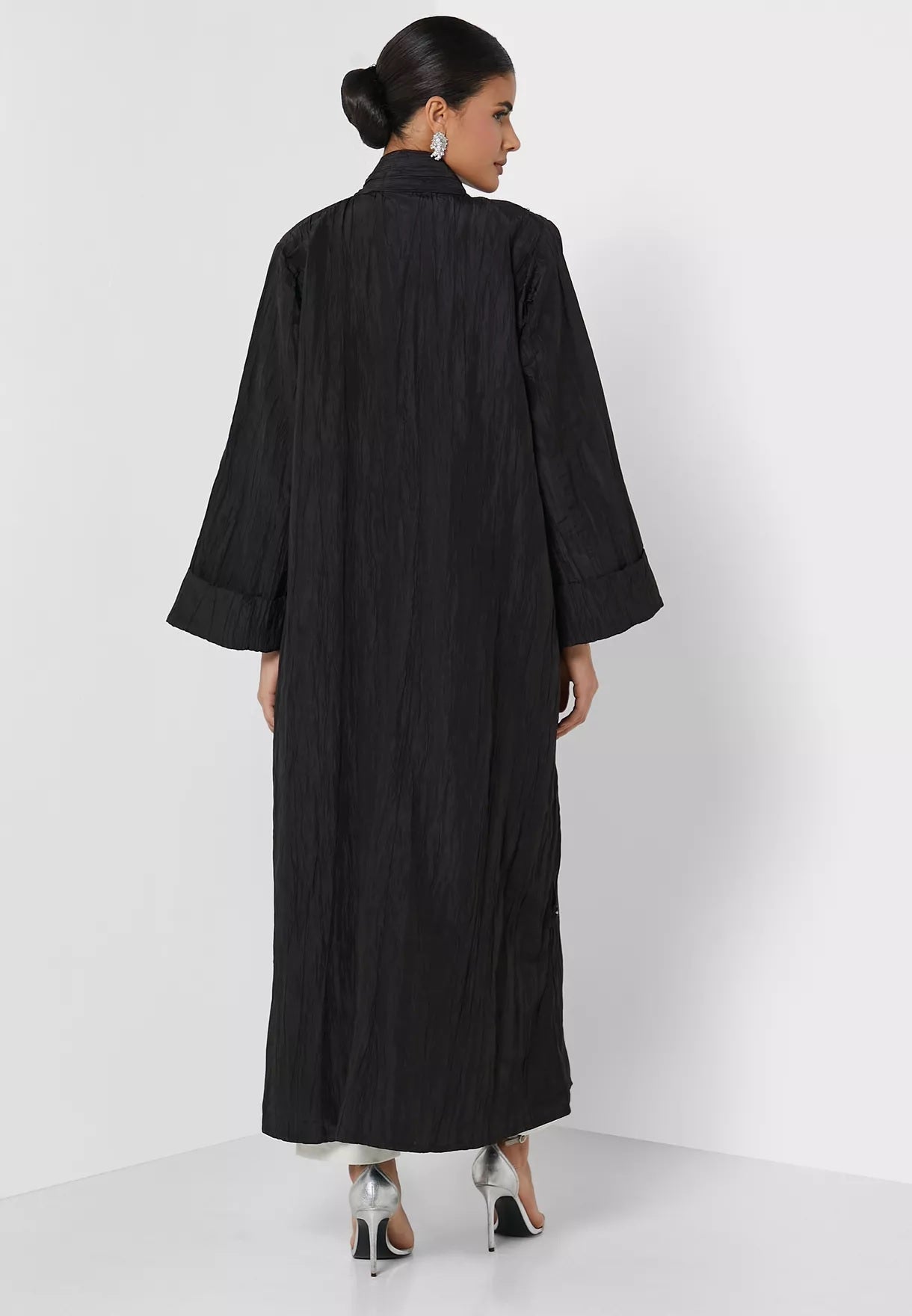 MOiSTREET Classic Black Abaya