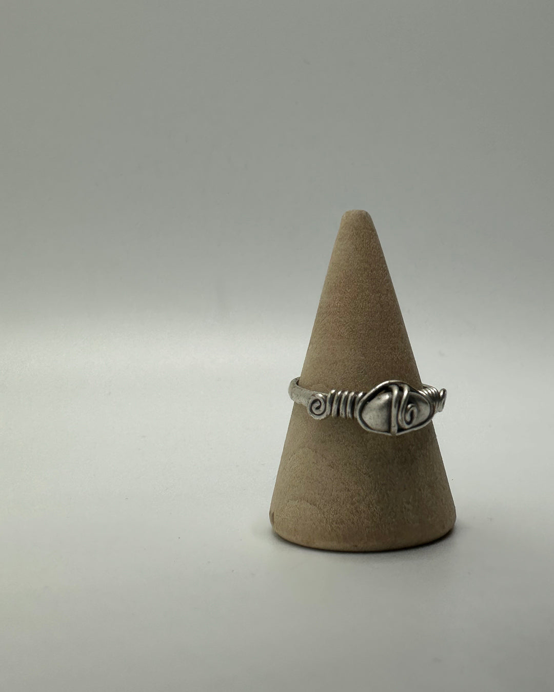 Hartouka Earthbound Wire Rings